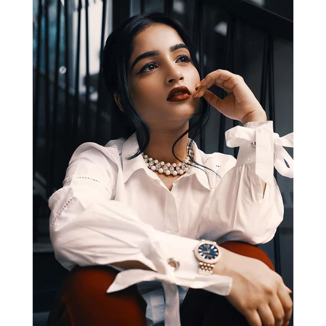 <p>மாடெலிங் டிரஸ் போட்டு மாடர்ன் அமர்ந்து இருக்கும் விஷாகா </p> <p>மாடெலிங் டிரஸ் போட்டு மாடர்ன் அமர்ந்து இருக்கும் விஷாகா </p>