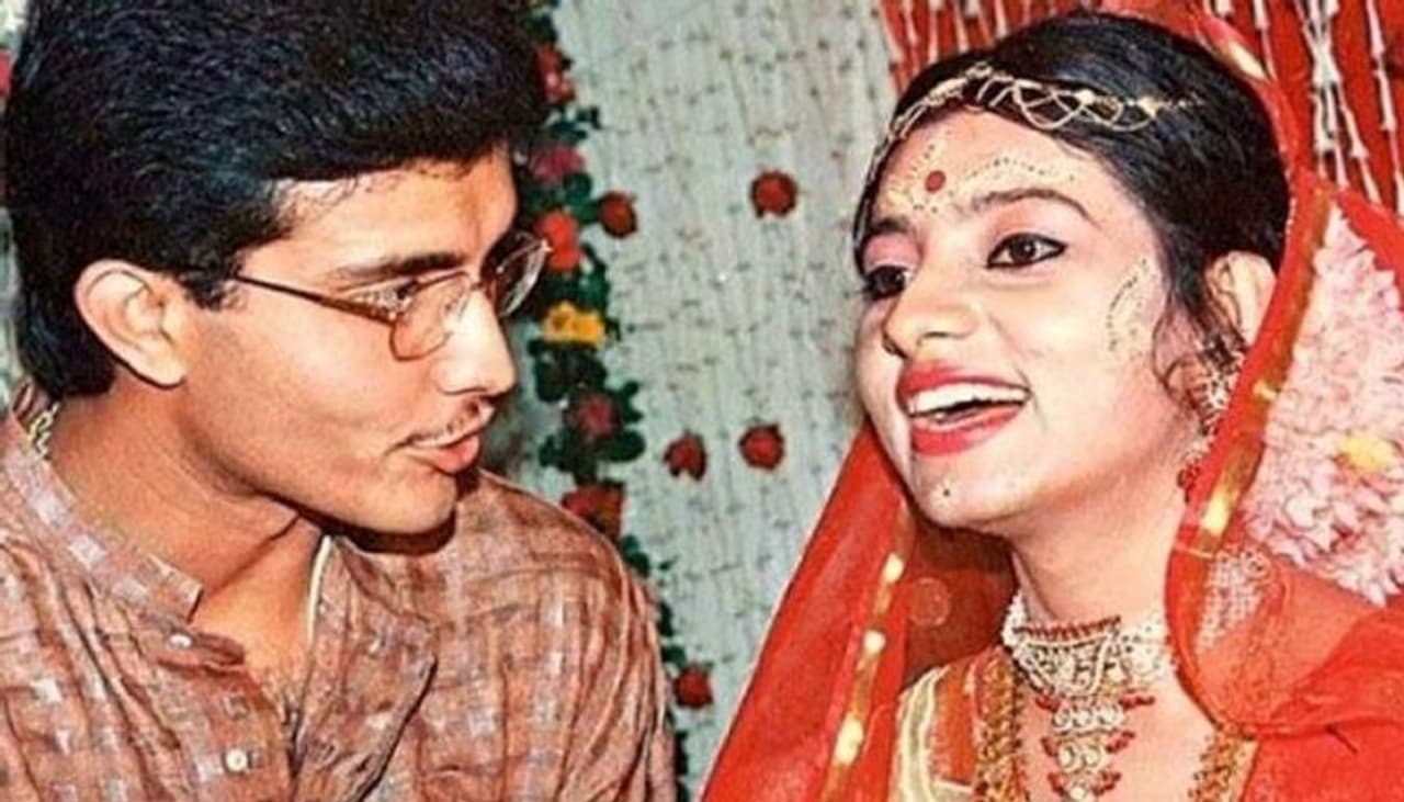 <p>Sourav and Dona’s love story is nothing short of a blockbuster Bollywood film.</p>