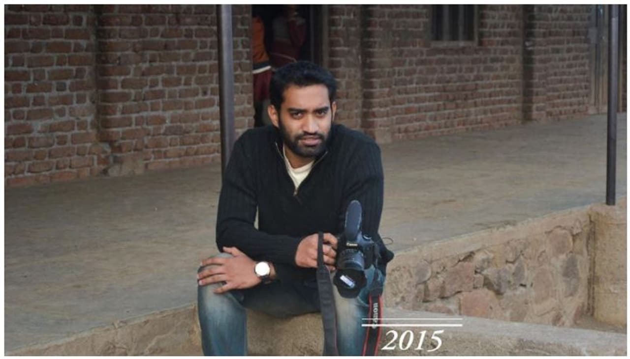 <p>മഹാരാഷ്ട്രയിലെ ജാംന്യയിലെ ഒരു ആദിവാസി സ്കൂളിനെ കുറിച്ച് ഡോക്യുമെന്ററി എടുക്കാൻ പോയതിനെ കുറിച്ച് അനൂപ് സത്യൻ മാതൃഭൂമിയില് എഴുതിയിരുന്നു. അവിടെ കണ്ട നീലക്കണ്ണുള്ള പെണ്കുട്ടിയെ കുറിച്ചും അനൂപ് സത്യൻ എഴുതിയിരുന്നു. അവളെ വീണ്ടും കണ്ടതിനെ കുറിച്ചും അനൂപ് സത്യൻ ആരാധകരോട് വിശേഷങ്ങള് പങ്കുവയ്ക്കുന്നു.</p> <p>മഹാരാഷ്ട്രയിലെ ജാംന്യയിലെ ഒരു ആദിവാസി സ്കൂളിനെ കുറിച്ച് ഡോക്യുമെന്ററി എടുക്കാൻ പോയതിനെ കുറിച്ച് അനൂപ് സത്യൻ മാതൃഭൂമിയില് എഴുതിയിരുന്നു. അവിടെ കണ്ട നീലക്കണ്ണുള്ള പെണ്കുട്ടിയെ കുറിച്ചും അനൂപ് സത്യൻ എഴുതിയിരുന്നു. അവളെ വീണ്ടും കണ്ടതിനെ കുറിച്ചും അനൂപ് സത്യൻ ആരാധകരോട് വിശേഷങ്ങള് പങ്കുവയ്ക്കുന്നു.</p>