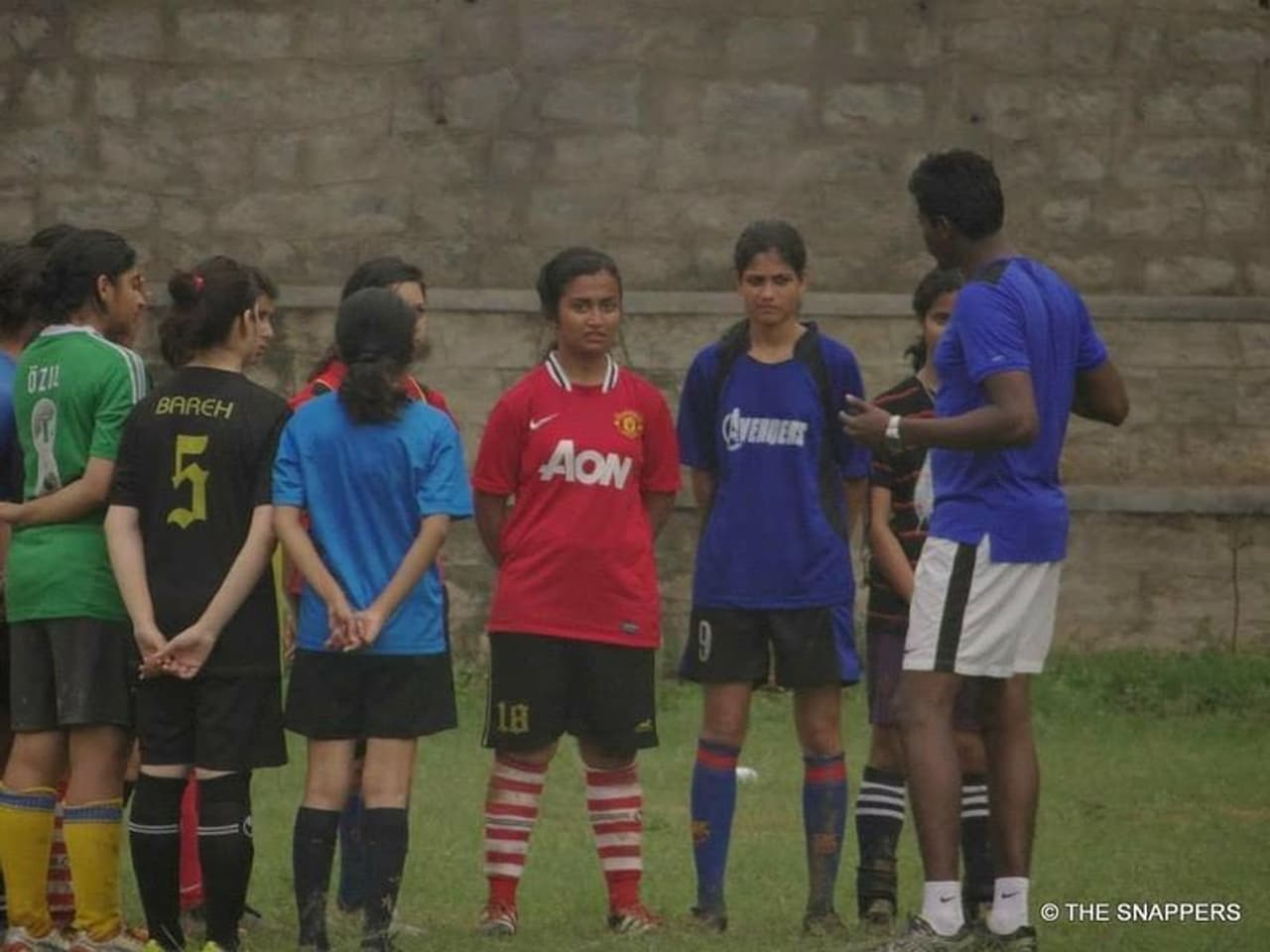 <p>இளம் வயதில் கால் பந்து விளையாட்டில் கலந்து கொண்டு விளையாடும் அடிதிபாலன் </p> <p>இளம் வயதில் கால் பந்து விளையாட்டில் கலந்து கொண்டு விளையாடும் அடிதிபாலன் </p>