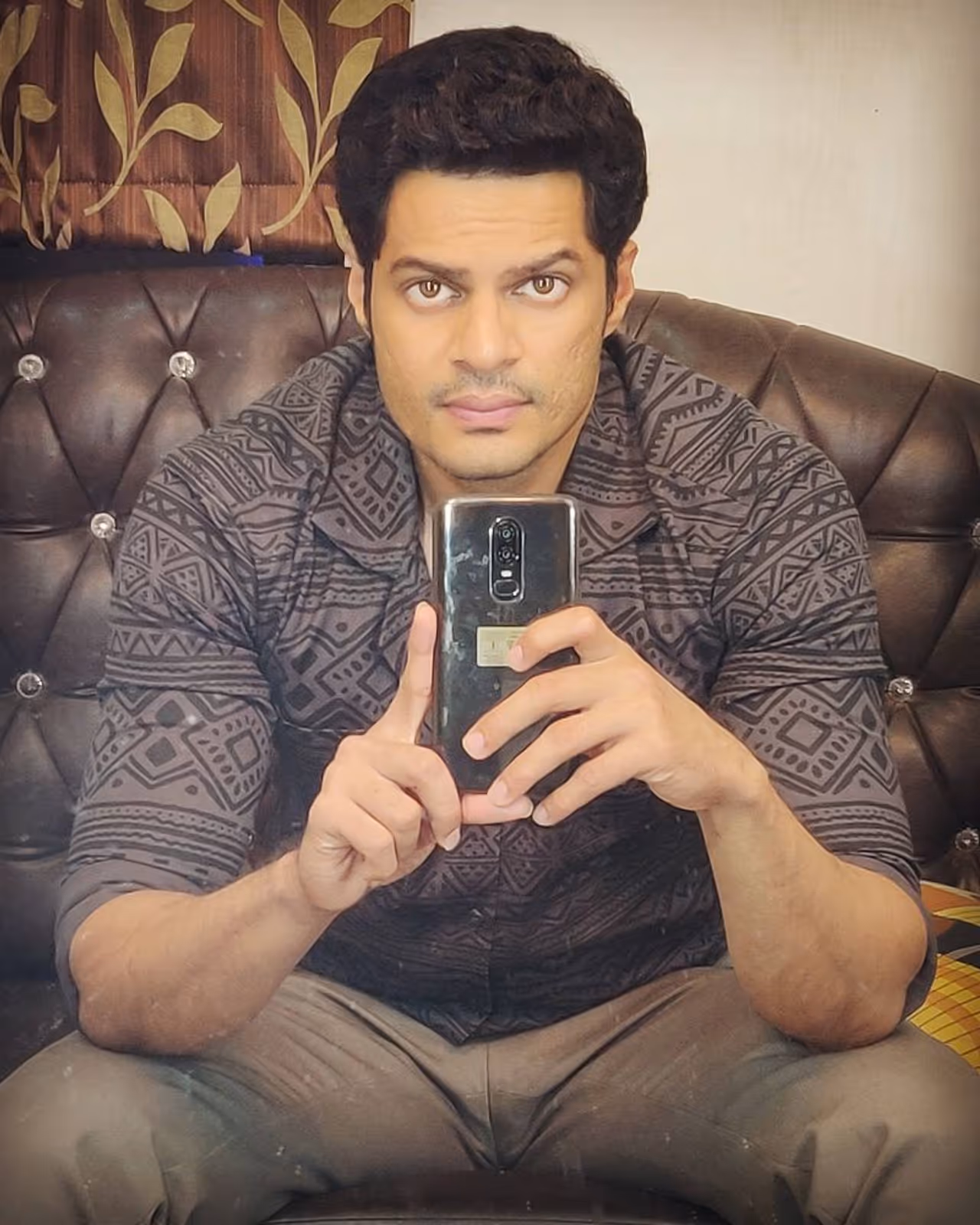 <p>ಮಾಡಲ್ ಕಂ ನಟ ಆಗಿರುವ ಸುದೇವ್ ನಾಯರ್ ಅವರೇ ತೆರೆ ಮೇಲೆ ಶ್ರೀನಿಗೆ ಎದುರಾಗಲಿದ್ದಾರೆ.</p> <p>ಮಾಡಲ್ ಕಂ ನಟ ಆಗಿರುವ ಸುದೇವ್ ನಾಯರ್ ಅವರೇ ತೆರೆ ಮೇಲೆ ಶ್ರೀನಿಗೆ ಎದುರಾಗಲಿದ್ದಾರೆ.</p>