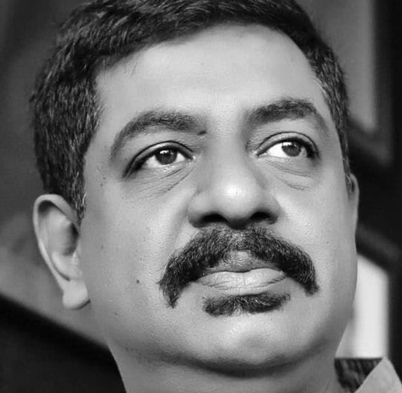 <p>ಸಾಮಾಜಿಕ ಜಾಲತಾಣಗಳಲ್ಲಿ ನೀವು ಅರ್ಧ ಗಂಟೆ ಸಮಯ ಕಳೆದರೆ ಈ ಹಾಡಿನ ಸಾಲುಗಳನ್ನು ಎರಡ್ಮೂರು ಬಾರಿಯಾದರೂ ಕೇಳುತ್ತೀರಿ. </p> <p>ಸಾಮಾಜಿಕ ಜಾಲತಾಣಗಳಲ್ಲಿ ನೀವು ಅರ್ಧ ಗಂಟೆ ಸಮಯ ಕಳೆದರೆ ಈ ಹಾಡಿನ ಸಾಲುಗಳನ್ನು ಎರಡ್ಮೂರು ಬಾರಿಯಾದರೂ ಕೇಳುತ್ತೀರಿ. </p>