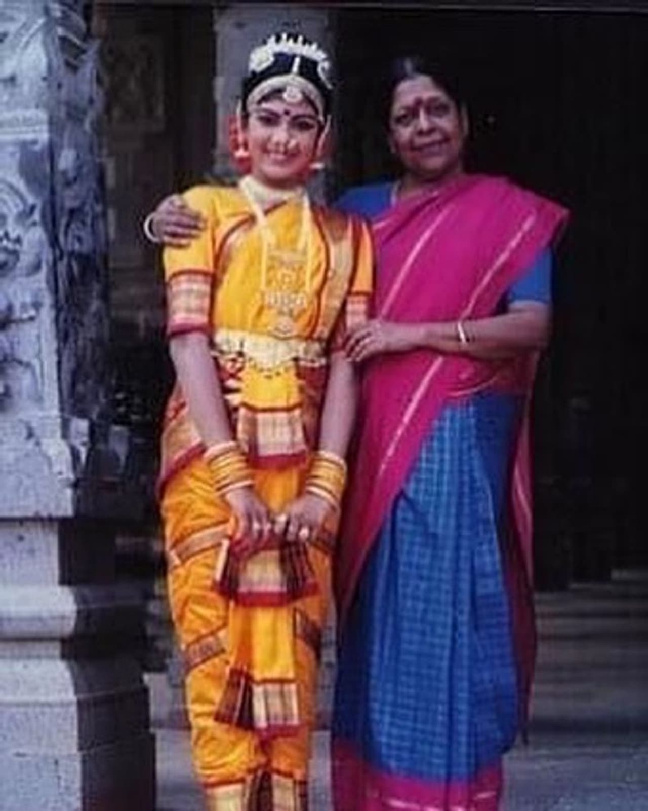 <p>பாரதநாடியதில் அந்த காலத்தில் கலக்கிய ஸ்வர்ணமால்யா </p> <p>பாரதநாடியதில் அந்த காலத்தில் கலக்கிய ஸ்வர்ணமால்யா </p>