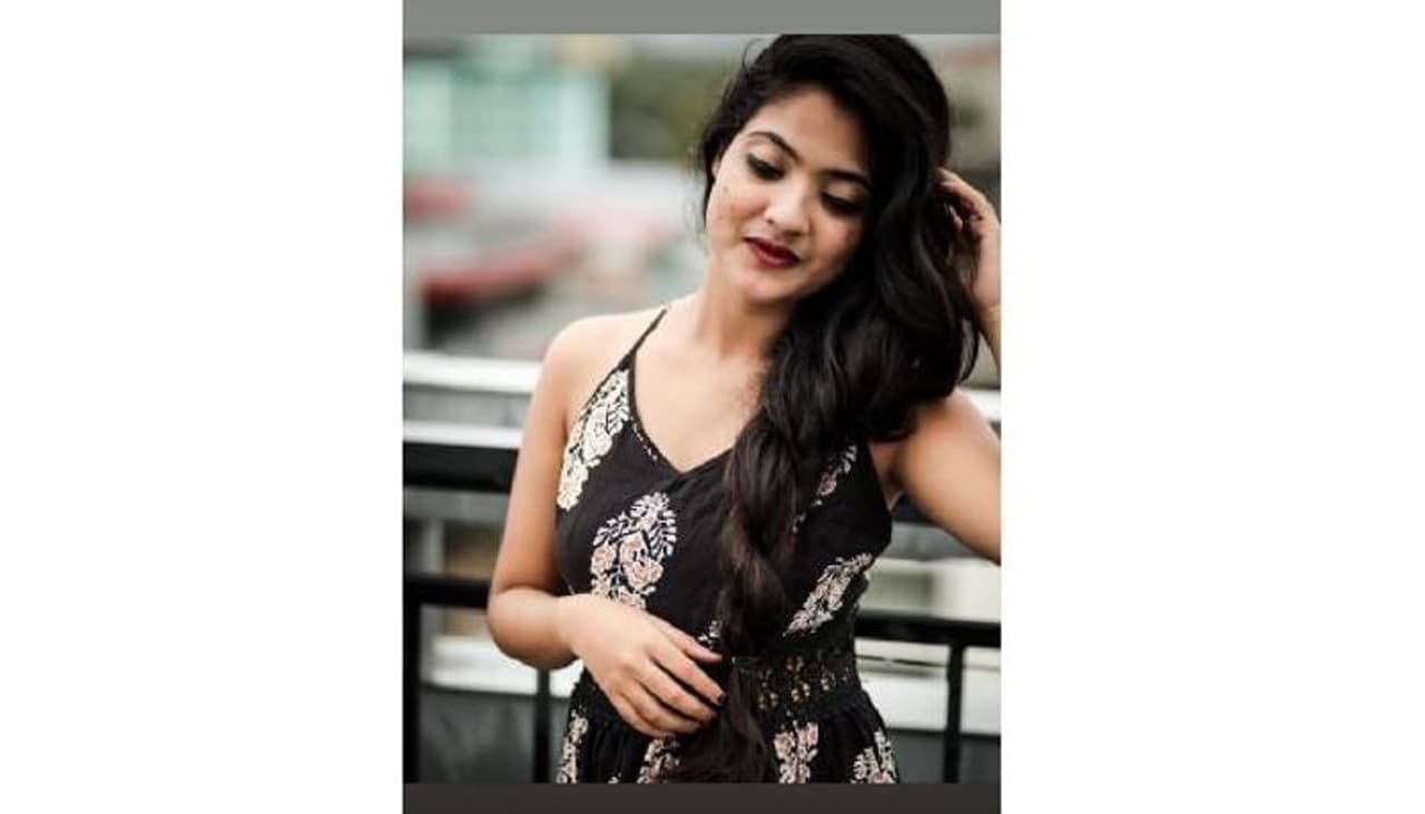 <p>ടൊവിനോ നായകനായ 'ഗപ്പി' എന്ന സിനിമയിൽ ആമിനയായി എത്തി മലയാളിപ്രേക്ഷകരുടെ ഇഷ്ടം നേടിയ താരമാണ് നന്ദന വര്മ്മ. </p> <p>ടൊവിനോ നായകനായ 'ഗപ്പി' എന്ന സിനിമയിൽ ആമിനയായി എത്തി മലയാളിപ്രേക്ഷകരുടെ ഇഷ്ടം നേടിയ താരമാണ് നന്ദന വര്മ്മ. </p>