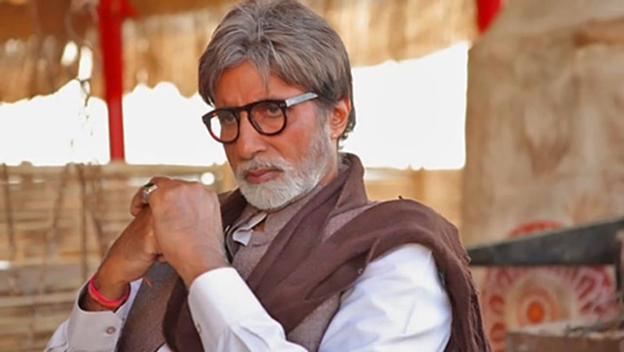 <p>பாலிவுட்டின் சூப்பர் ஸ்டார் அமிதாப் பச்சனுக்கும், அவருடைய மகனும் முன்னணி நடிகருமான அபிஷேக் பச்சனுக்கும் கொரோனா தொற்று இருப்பது உறுதி கடந்த 11ம் தேதி உறுதி செய்யப்பட்டது. </p> <p>பாலிவுட்டின் சூப்பர் ஸ்டார் அமிதாப் பச்சனுக்கும், அவருடைய மகனும் முன்னணி நடிகருமான அபிஷேக் பச்சனுக்கும் கொரோனா தொற்று இருப்பது உறுதி கடந்த 11ம் தேதி உறுதி செய்யப்பட்டது. </p>