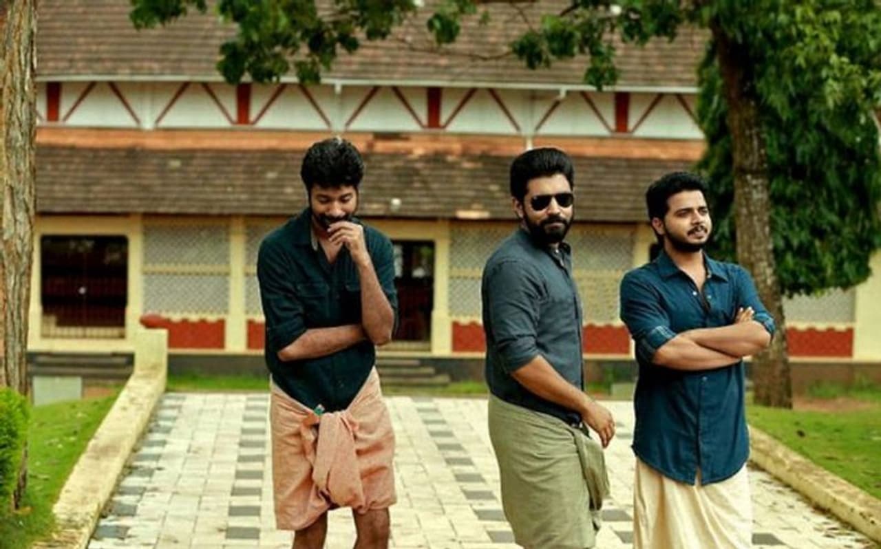 <p>பிரேமம் படத்தில் நிவின் பாலி ஹீரோவாகவும் அவர் கூட நடிக்கும் இரண்டு நண்பர்கள் கடைசி வரைக்கும் கூட வருவாங்க இந்த மலையாளத்திலும் நல்ல ஓடுன படம் தமிழையும் நல்ல ஓடினது </p> <p>பிரேமம் படத்தில் நிவின் பாலி ஹீரோவாகவும் அவர் கூட நடிக்கும் இரண்டு நண்பர்கள் கடைசி வரைக்கும் கூட வருவாங்க இந்த மலையாளத்திலும் நல்ல ஓடுன படம் தமிழையும் நல்ல ஓடினது </p>