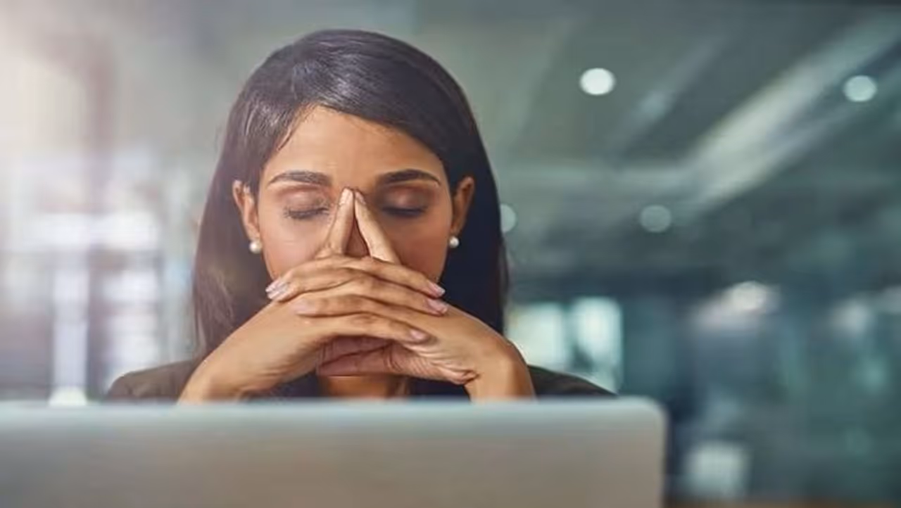 <p>ಪರೀಕ್ಷೆಗಳ ಒತ್ತಡವು ಯಾರಿಗಾದರೂ ಇದ್ದರೆ, ಪರೀಕ್ಷೆಯ ನಂತರ ಫಲಿತಾಂಶಗಳ ಮೇಲೆ ಒತ್ತಡ ಮತ್ತು ಖಿನ್ನತೆ ಉಂಟಾಗುತ್ತದೆ, ವೈಯಕ್ತಿಕ ಸಂಬಂಧಗಳಿಂದಾಗಿ ಕೂಡ ಖಿನ್ನತೆಯ ಸಮಸ್ಯೆ ಇರುತ್ತದೆ.</p> <p>ಪರೀಕ್ಷೆಗಳ ಒತ್ತಡವು ಯಾರಿಗಾದರೂ ಇದ್ದರೆ, ಪರೀಕ್ಷೆಯ ನಂತರ ಫಲಿತಾಂಶಗಳ ಮೇಲೆ ಒತ್ತಡ ಮತ್ತು ಖಿನ್ನತೆ ಉಂಟಾಗುತ್ತದೆ, ವೈಯಕ್ತಿಕ ಸಂಬಂಧಗಳಿಂದಾಗಿ ಕೂಡ ಖಿನ್ನತೆಯ ಸಮಸ್ಯೆ ಇರುತ್ತದೆ.</p>