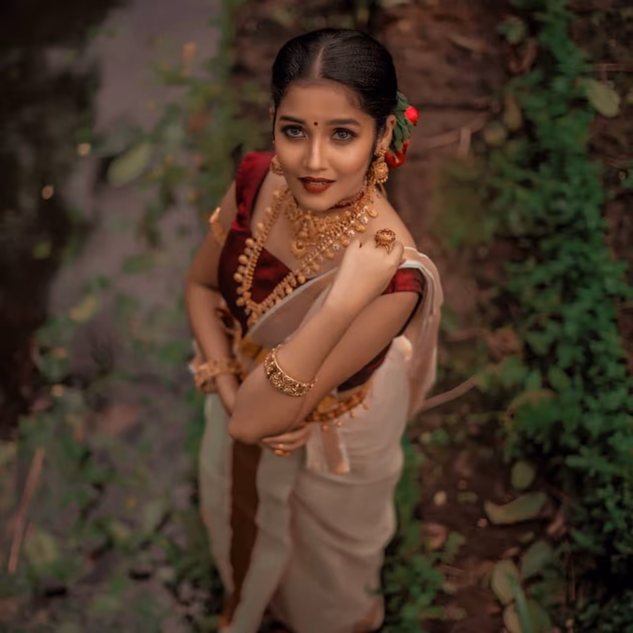 <p>குழந்தை நட்சத்திரமாக மலையாள சினிமாவில் தான் தனது திரைப்பயணத்தை தொடங்கினார். சோட்டா மும்பை என்பது தான் அனிகா முதன் முதலில் அறிமுகமான திரைப்படம். </p> <p>குழந்தை நட்சத்திரமாக மலையாள சினிமாவில் தான் தனது திரைப்பயணத்தை தொடங்கினார். சோட்டா மும்பை என்பது தான் அனிகா முதன் முதலில் அறிமுகமான திரைப்படம். </p>