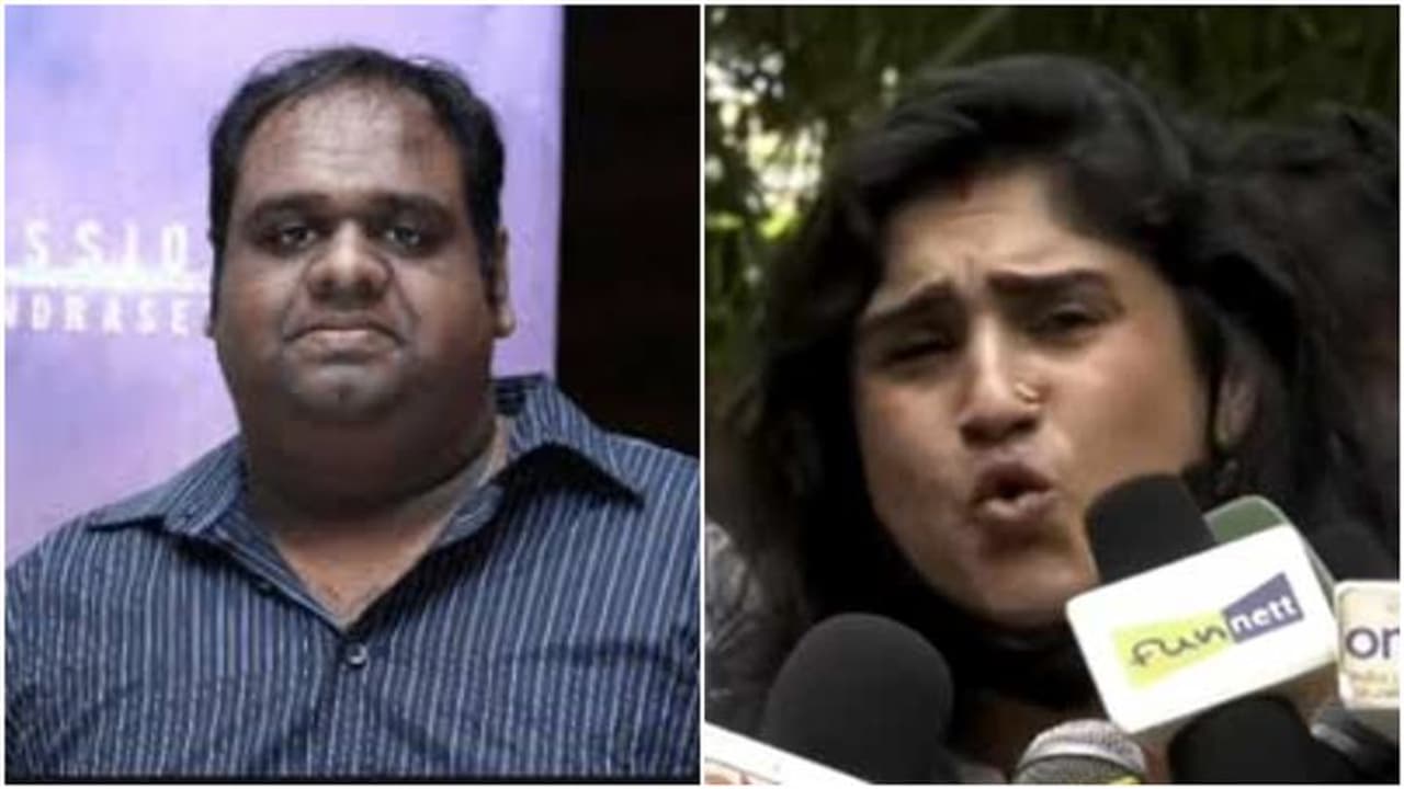 <p>வனிதாவின் மூன்றாவது திருமணம் நடந்ததில் இருந்தே, இது குறித்து பலர் சமூக வலைத்தளத்தில் தொடர்ந்து விமர்சித்து வந்த போதிலும், சூர்யா தேவி மற்றும் தயாரிப்பாளர் ரவீந்திரன் ஆகியோர் அளவிற்கு அதிகமாகவே விமர்சித்தனர்.</p> <p>வனிதாவின் மூன்றாவது திருமணம் நடந்ததில் இருந்தே, இது குறித்து பலர் சமூக வலைத்தளத்தில் தொடர்ந்து விமர்சித்து வந்த போதிலும், சூர்யா தேவி மற்றும் தயாரிப்பாளர் ரவீந்திரன் ஆகியோர் அளவிற்கு அதிகமாகவே விமர்சித்தனர்.</p>