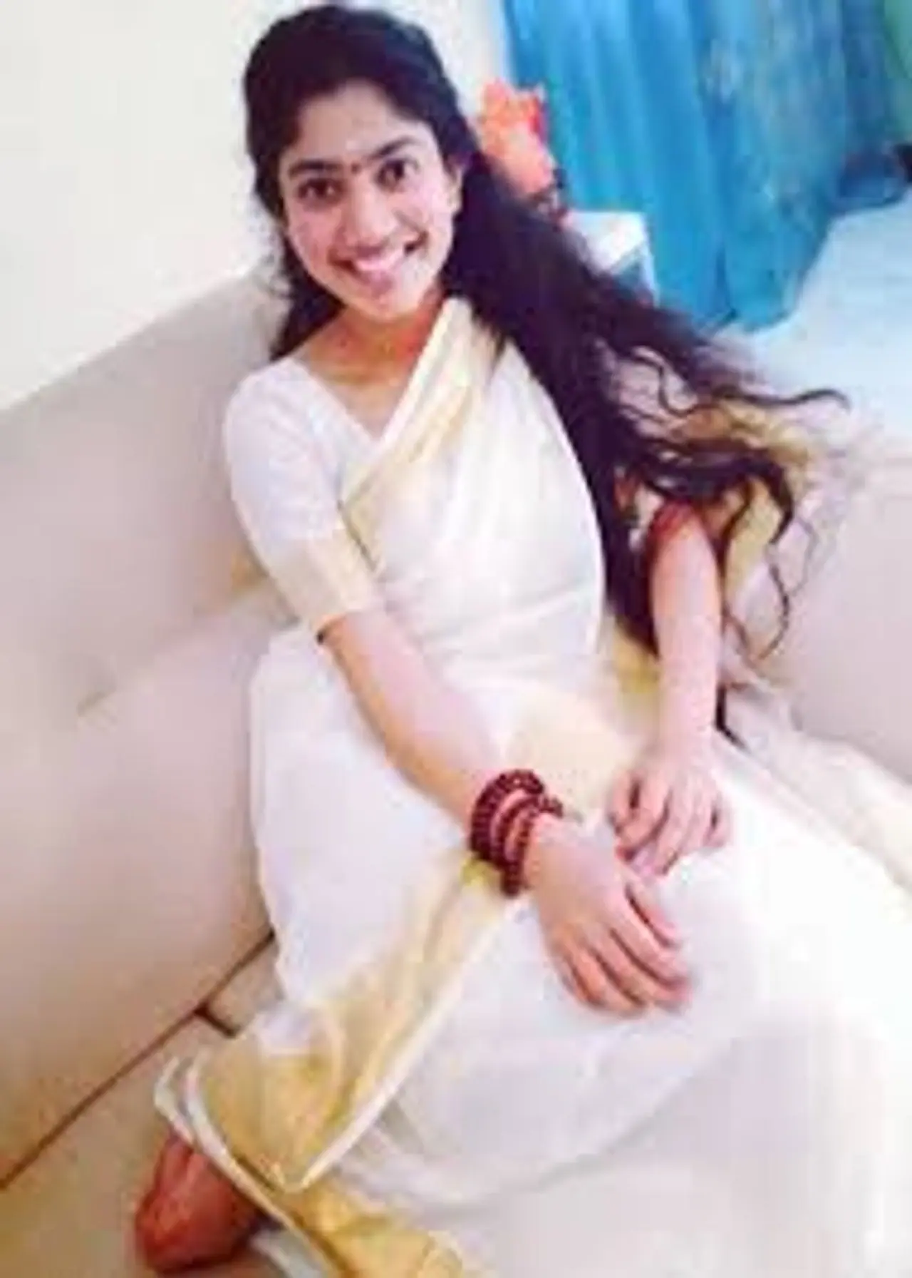 <p>2015ம் ஆண்டு வெளியான சூப்பர் ஹிட் மலையாள திரைப்படம் "பிரேமம்". இந்தப்படம் மலையாளத்தைக் கடந்து தமிழ் ரசிகர்களையும் வெகுவாக கவர்ந்தது. "பிரேமம்" படத்தில் மலர் டீச்சர் கதாபாத்திரத்தில் தொடங்கிய சாய் பல்லவியின் திரைப்பயணம் தற்போது வரை வெற்றிகரமாக சென்றுகொண்டிருக்கிறது. </p> <p>2015ம் ஆண்டு வெளியான சூப்பர் ஹிட் மலையாள திரைப்படம் "பிரேமம்". இந்தப்படம் மலையாளத்தைக் கடந்து தமிழ் ரசிகர்களையும் வெகுவாக கவர்ந்தது. "பிரேமம்" படத்தில் மலர் டீச்சர் கதாபாத்திரத்தில் தொடங்கிய சாய் பல்லவியின் திரைப்பயணம் தற்போது வரை வெற்றிகரமாக சென்றுகொண்டிருக்கிறது. </p>