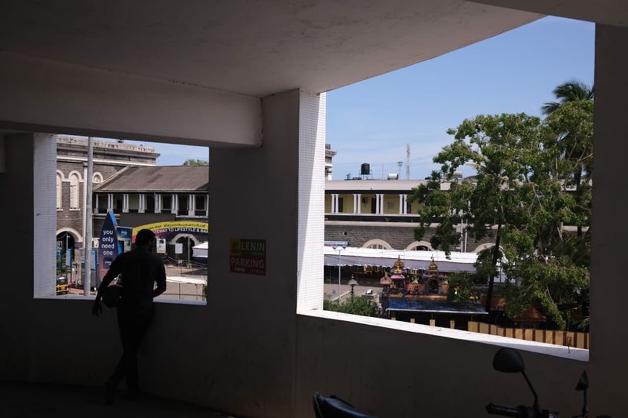 <p>സംസ്ഥാനത്ത് ഇതുവരെയായി 9,553 രോഗികളാണ് ഉള്ളത്. ഇതില് 4,880 പേര് സജീവ രോഗബാധിതരാണ്. 4,634 പേര്ക്ക് സംസ്ഥാനത്ത് ഇതുവരെയായി രോഗം ഭേദമായി. 35 പേര്ക്ക് ജീവന് നഷ്ടമായി. </p> <p>സംസ്ഥാനത്ത് ഇതുവരെയായി 9,553 രോഗികളാണ് ഉള്ളത്. ഇതില് 4,880 പേര് സജീവ രോഗബാധിതരാണ്. 4,634 പേര്ക്ക് സംസ്ഥാനത്ത് ഇതുവരെയായി രോഗം ഭേദമായി. 35 പേര്ക്ക് ജീവന് നഷ്ടമായി. </p>