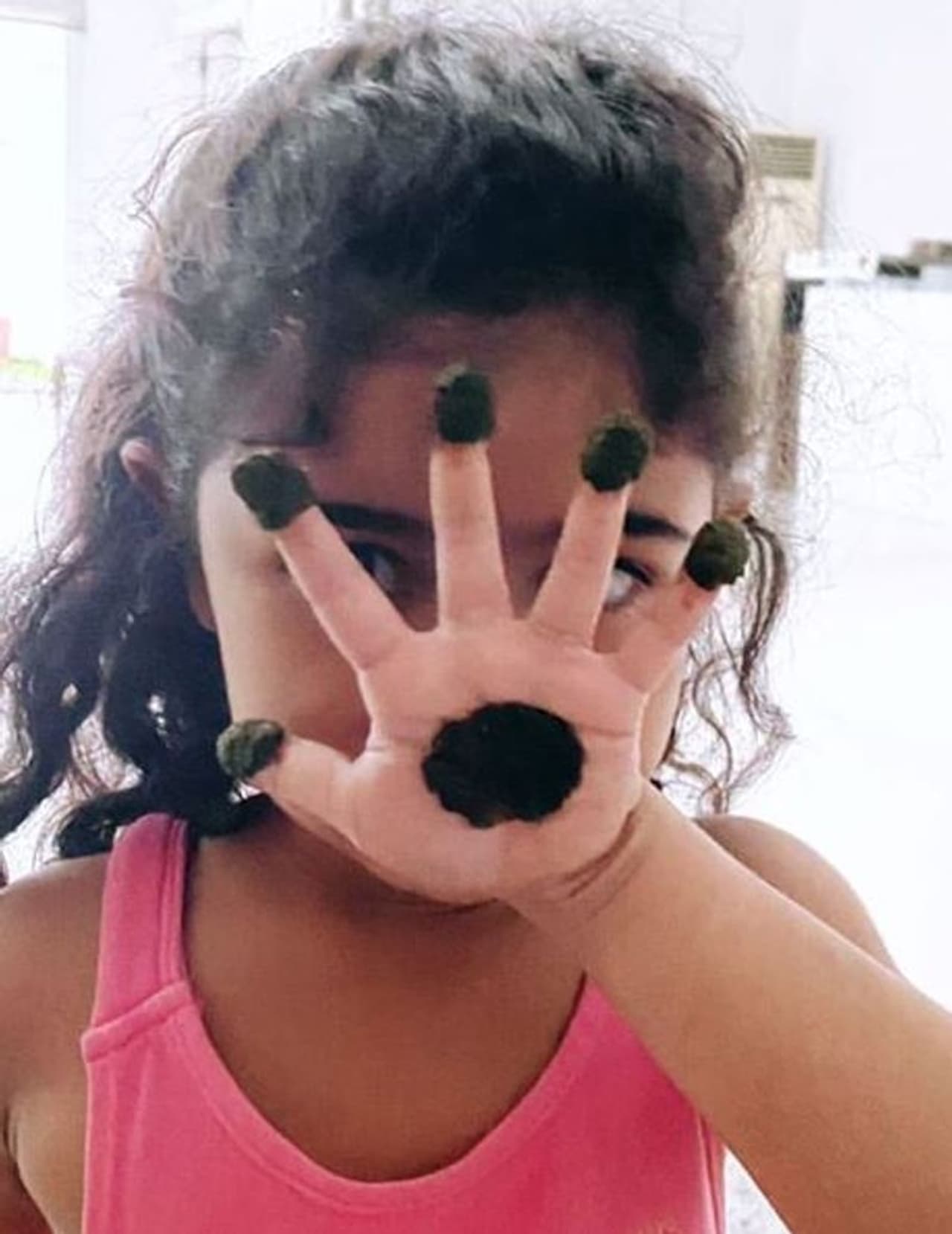 <p>ಟಾಲಿವುಡ್‌ ಸ್ಟೈಲಿಶ್ ಸ್ಟಾರ್ ಅಲ್ಲು ಅರ್ಜುನ್ ಪುತ್ರಿ ಅರ್ಹಾ.</p>