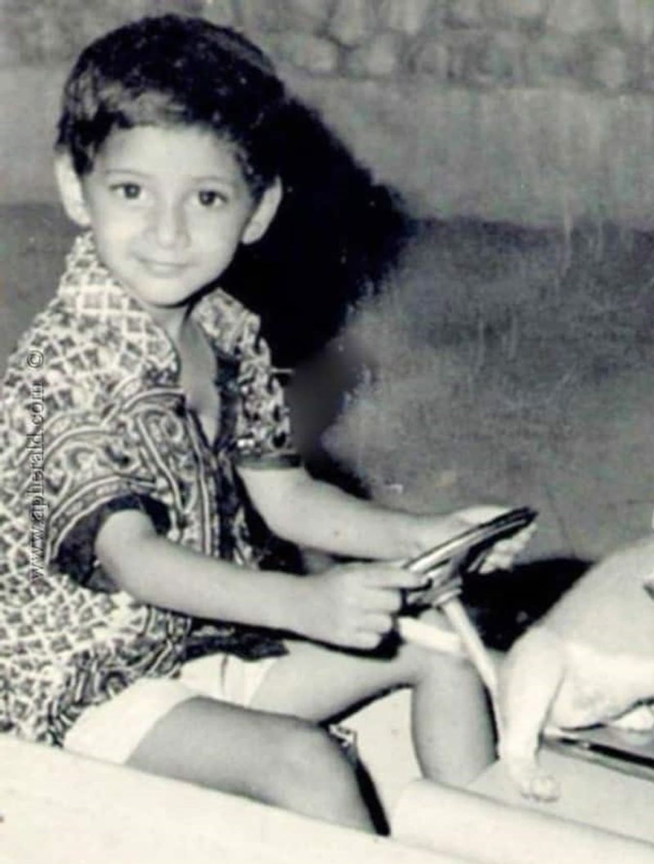 <p>సూపర్ స్టార్ మహేష్ బాబు రేర్ ఫోటోలు</p> <p>సూపర్ స్టార్ మహేష్ బాబు రేర్ ఫోటోలు</p>