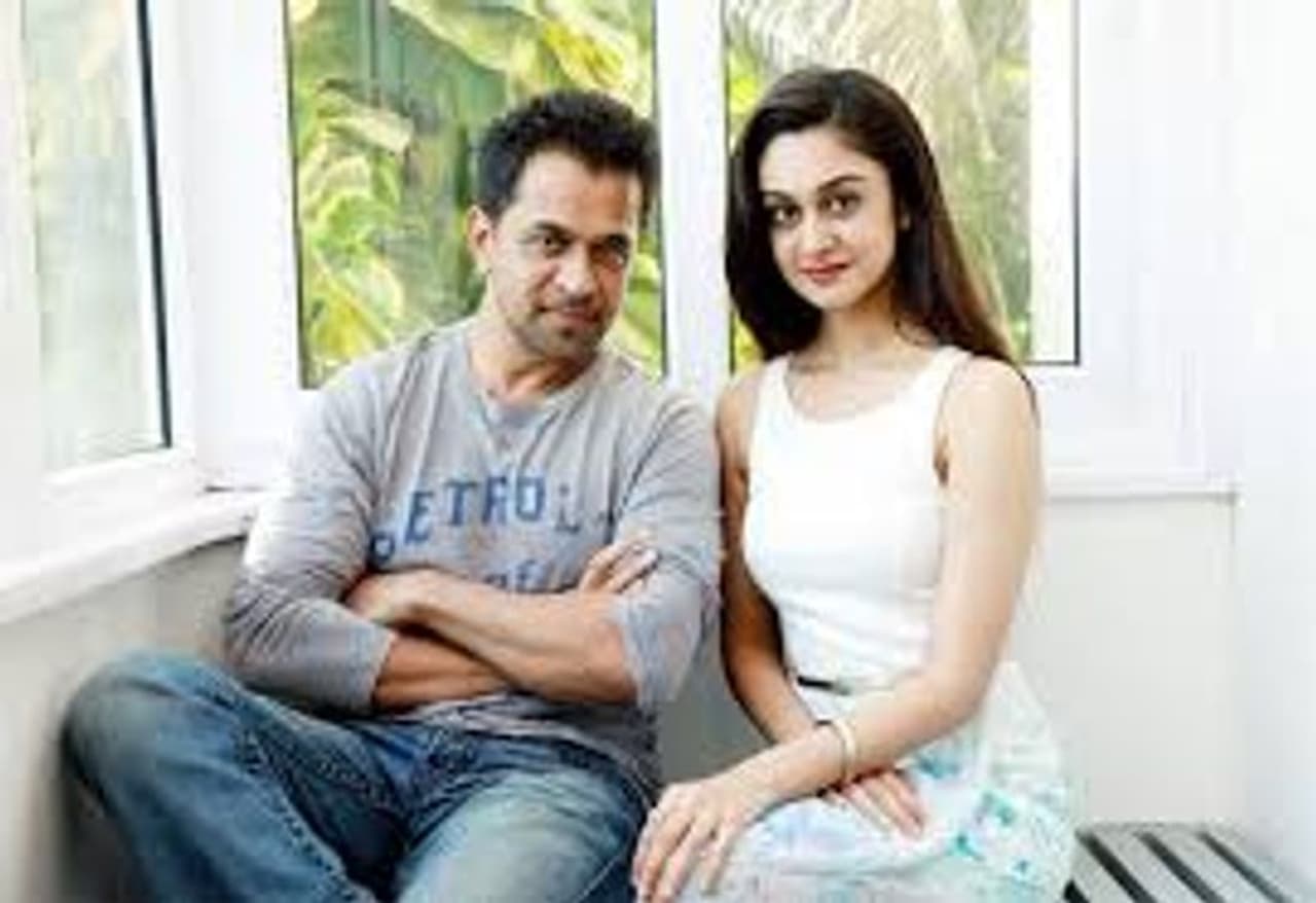 <p>தமிழ் சினிமாவில் முன்னணி நடிகராக வலம் வந்த ஆக்‌ஷன் கிங் அர்ஜுன், இப்போது முன்னணி ஹீரோக்களுக்கு வில்லனாக நடித்து அசத்தி வருகிறார்.&nbsp;</p>