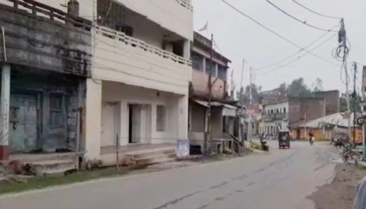 <p>Starting from 2 pm on July 23, Manipur will go under complete lockdown for 14 days</p> <p>Starting from 2 pm on July 23, Manipur will go under complete lockdown for 14 days</p>