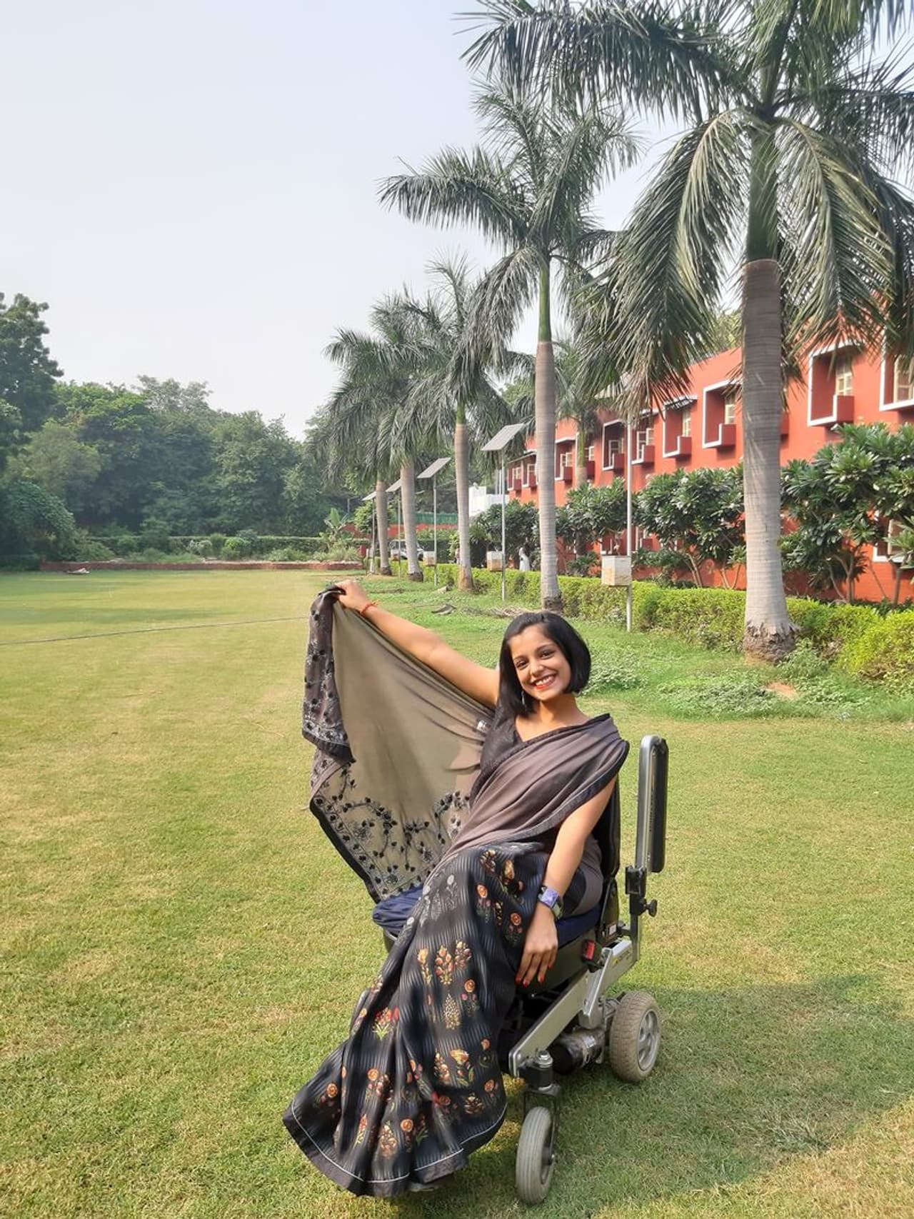 <p>ಪ್ರತಿಷ್ಥಾ ದೇವೇಶ್ವರ ಪಂಜಾಬ್ ನ ಹೋಶಿಯಾರ್‌ ಪುರ್ ನವರು.</p>