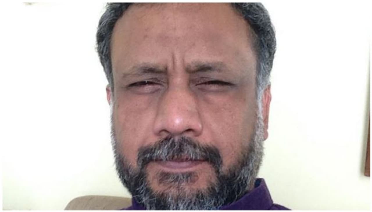 <p>സുശാന്ത് സിംഗ് രജപുതിന്റെ മരണത്തെ തുടര്‍ന്നുണ്ടായ വിവാദമാണ് അനുഭവ് സിൻഹയും രൂക്ഷമായി പ്രതികരിക്കാൻ കാരണമായത്.</p>