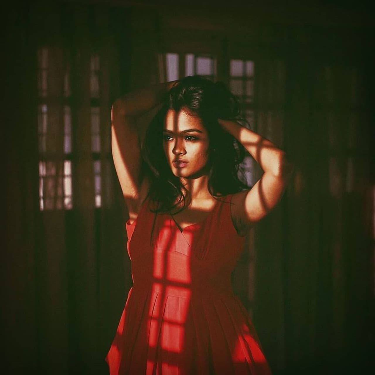 <p>காலையில் சூரிய வெளிச்சத்தில் இளசுகளை கடுப்பேத்தும் போஸ் காயத்ரி </p> <p>காலையில் சூரிய வெளிச்சத்தில் இளசுகளை கடுப்பேத்தும் போஸ் காயத்ரி </p>