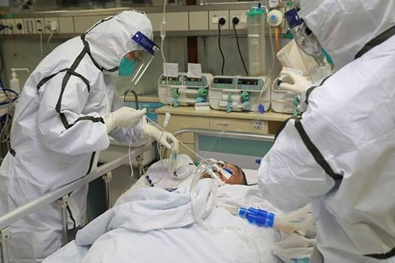<p>As the number of fresh COVID 19 cases and fatalities linked to the pandemic surge in Bengaluru, the capital city alone reported 1,950 new cases on Sunday (July 26).</p> <p>As the number of fresh COVID 19 cases and fatalities linked to the pandemic surge in Bengaluru, the capital city alone reported 1,950 new cases on Sunday (July 26).</p>