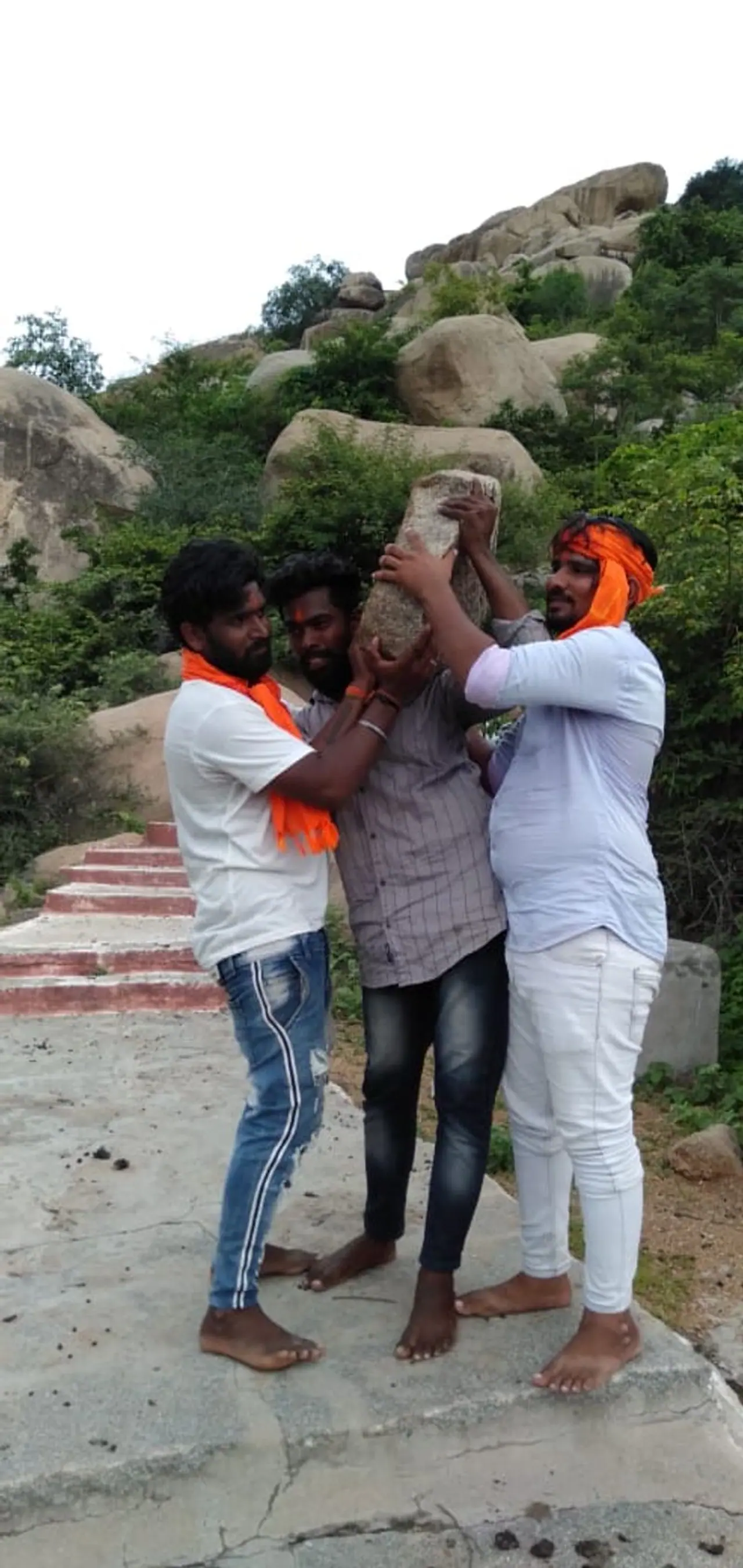 <p>ಕೊಪ್ಪಳ ಜಿಲ್ಲೆಯ ಗಂಗಾವತಿ ತಾಲೂಕಿನಲ್ಲಿರುವ ಐತಿಹಾಸಿಕ ಅಂಜನಾದ್ರಿ ಪರ್ವತ&nbsp;</p>