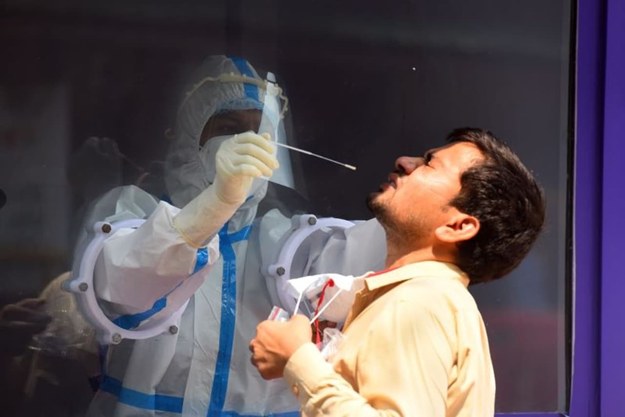 <p>India recorded 42,015 new cases of Covid 19 during the past 24 hours pushing the case tally to 3,12,16,337, while the death toll mounted to 4,18,480 with 3,998 more fatalities, the Union Health Ministry said on Wednesday.</p> <p>India recorded 42,015 new cases of Covid 19 during the past 24 hours pushing the case tally to 3,12,16,337, while the death toll mounted to 4,18,480 with 3,998 more fatalities, the Union Health Ministry said on Wednesday.</p>