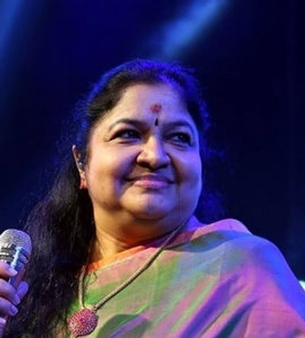 <p>1963 ಜುಲೈ 27ರಂದು ತಿರುವನಂತಪುರಂನಲ್ಲಿ ಜನಿಸಿದ ಕೆ.ಎಸ್.ಚಿತ್ರ ಅವರ ಪೂರ್ಣಹೆಸರು ಕೃಷನ್ ನಾಯರ್ ಶಾಂತಕುಮಾರಿ ಚಿತ್ರಾ .</p>