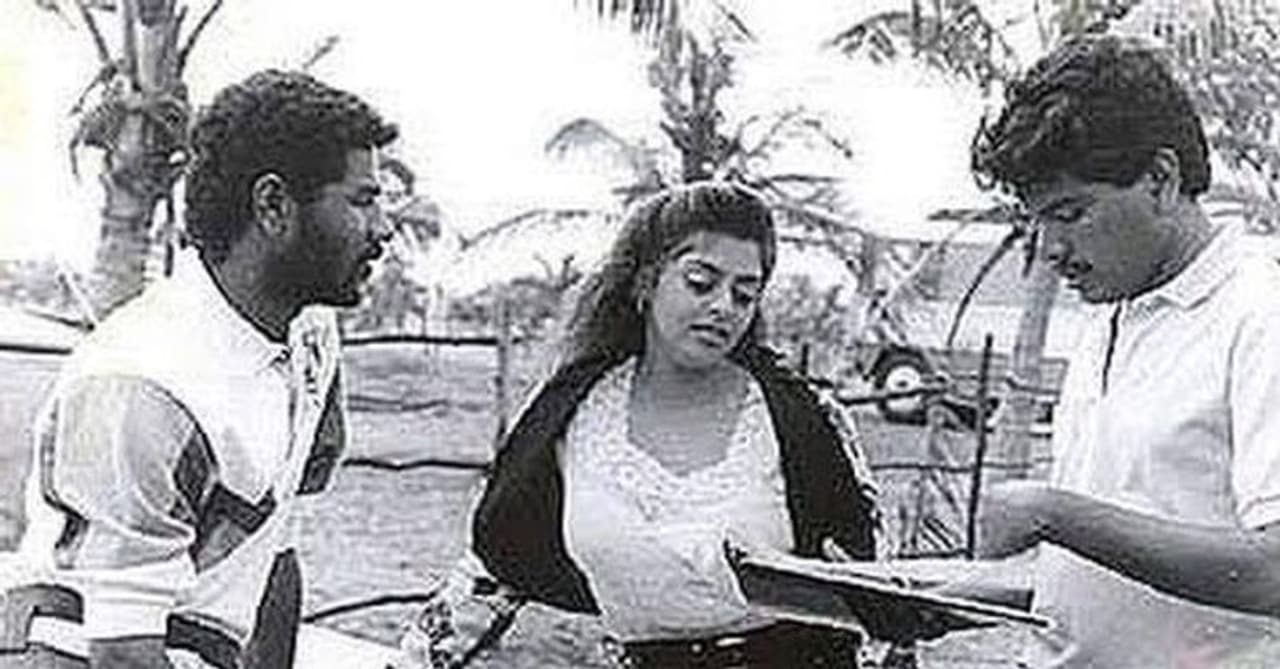 <p>ஷங்கருக்கு இரண்டாவது படமான காதலன் பிரபுதேவா மற்றும் நக்மா ஜோடியாக நடித்து இருப்பார்கள் </p> <p>ஷங்கருக்கு இரண்டாவது படமான காதலன் பிரபுதேவா மற்றும் நக்மா ஜோடியாக நடித்து இருப்பார்கள் </p>