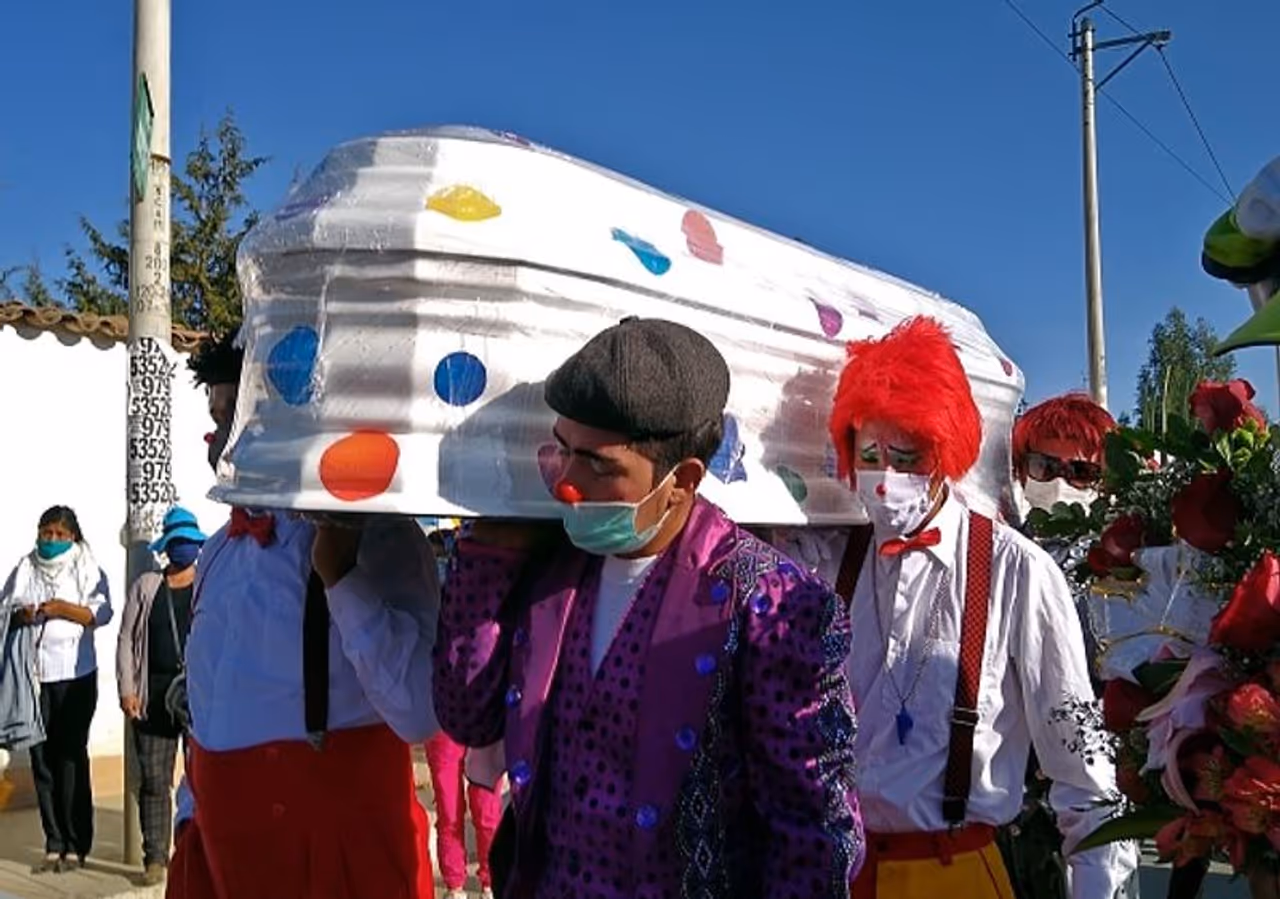 <p>കൊളംബിയയില് എണ്ണായിരത്തിലേറെയും ദക്ഷിണാഫ്രിക്കയില് ഏഴായിരത്തിലേറെയും മെക്സിക്കോയിലും റഷ്യയിലും അയ്യായിരത്തിലേറെയും പേര്ക്കും പുതുതായി രോഗം സ്ഥിരീകരിച്ചു.</p> <p>കൊളംബിയയില് എണ്ണായിരത്തിലേറെയും ദക്ഷിണാഫ്രിക്കയില് ഏഴായിരത്തിലേറെയും മെക്സിക്കോയിലും റഷ്യയിലും അയ്യായിരത്തിലേറെയും പേര്ക്കും പുതുതായി രോഗം സ്ഥിരീകരിച്ചു.</p>