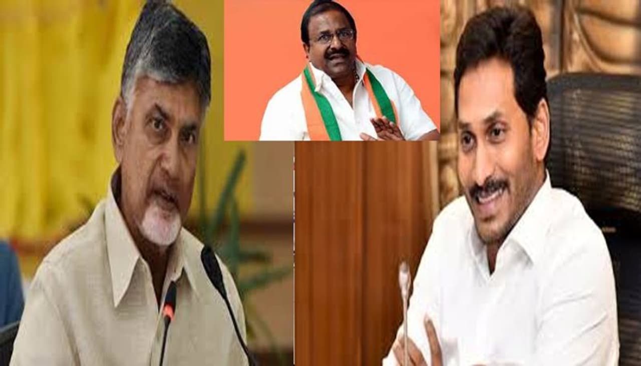 <p>టీడీపీ అధినేత, మాజీ ముఖ్యమంత్రి నారా చంద్రబాబు నాయుడు ఆంధ్రప్రదేశ్ రాజకీయాల్లో ఒంటరి అయినట్లు కనిపిస్తున్నారు. ఆంధ్రప్రదేశ్ ముఖ్యమంత్రి వైఎస్ జగన్ మీద ఆయన ఒంటరిగానే పోరాటం చేయాల్సి రావచ్చు. బిజెపి జగన్ మీద పోరాటం చేస్తామని చెప్పినప్పటికీ ప్రధానంగా చంద్రబాబునే టార్గెట్ చేసే అవకాశాలున్నాయి.</p> <p>టీడీపీ అధినేత, మాజీ ముఖ్యమంత్రి నారా చంద్రబాబు నాయుడు ఆంధ్రప్రదేశ్ రాజకీయాల్లో ఒంటరి అయినట్లు కనిపిస్తున్నారు. ఆంధ్రప్రదేశ్ ముఖ్యమంత్రి వైఎస్ జగన్ మీద ఆయన ఒంటరిగానే పోరాటం చేయాల్సి రావచ్చు. బిజెపి జగన్ మీద పోరాటం చేస్తామని చెప్పినప్పటికీ ప్రధానంగా చంద్రబాబునే టార్గెట్ చేసే అవకాశాలున్నాయి.</p>
