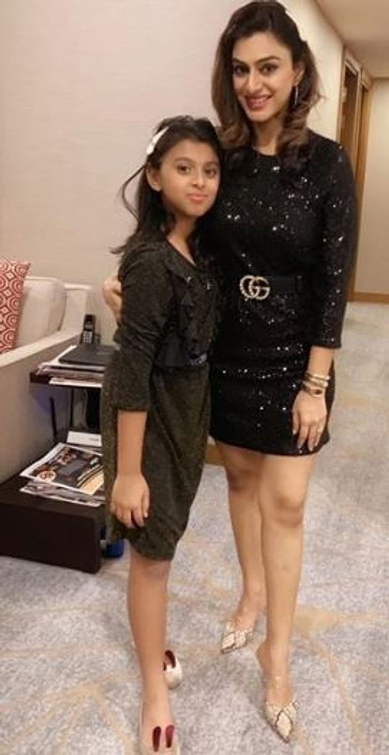 <p>அழகு மகளுடன் செம்ம மாடர்ன் போஸ் </p> <p>அழகு மகளுடன் செம்ம மாடர்ன் போஸ் </p>