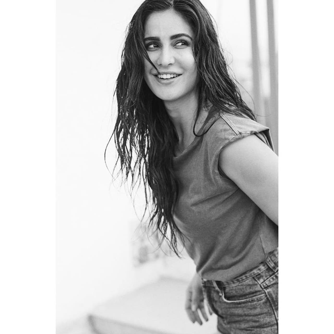 <p>ஊரடங்கு காலத்தில் வீட்டில் ஜாலியாக இருக்கும் கத்ரீனா </p> <p>ஊரடங்கு காலத்தில் வீட்டில் ஜாலியாக இருக்கும் கத்ரீனா </p>