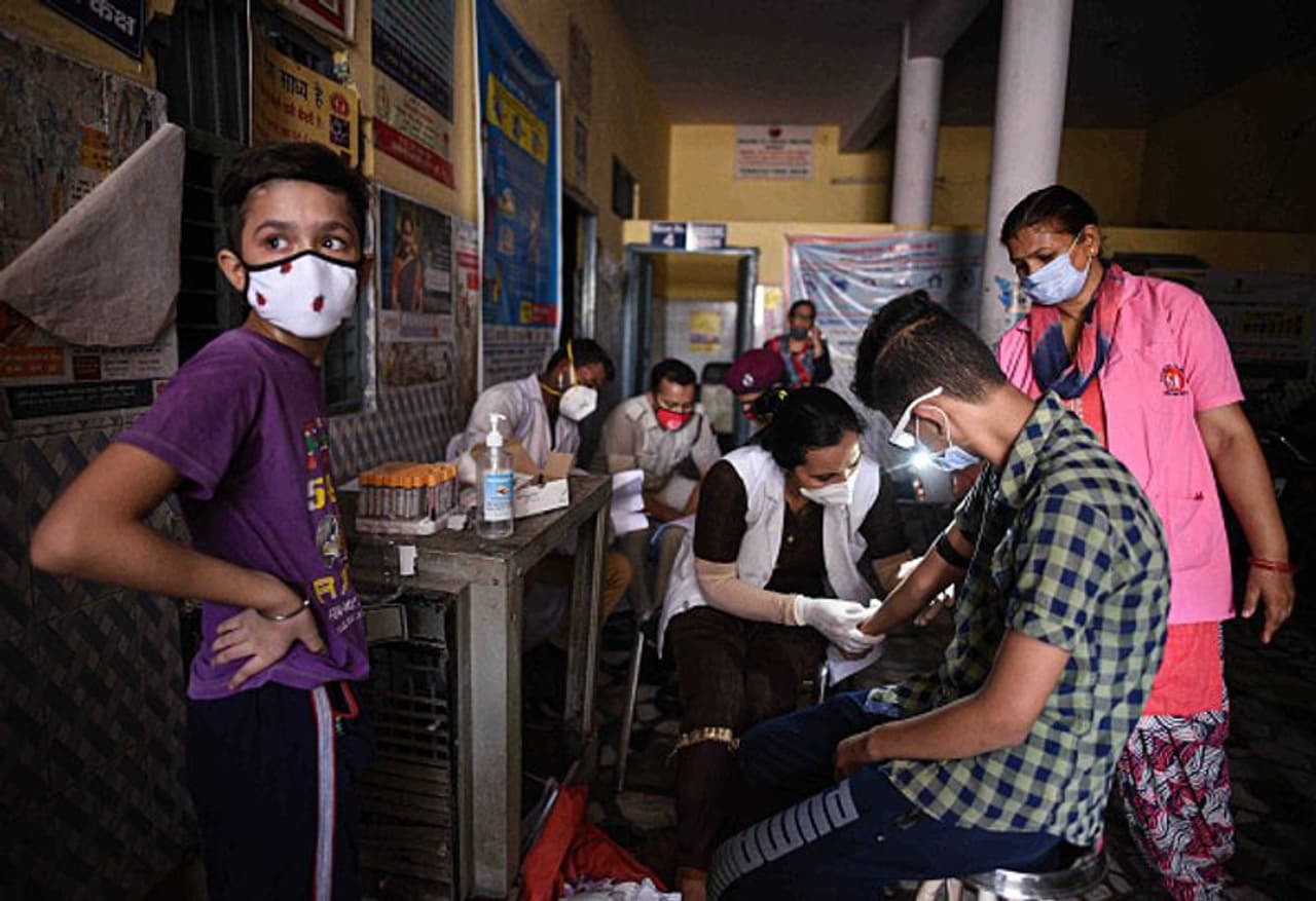 <p>Karnataka reported 5,532 COVID 19 cases on Sunday (August 2) and the total number of cases reached to 1,34,819 of which 74,590 are active cases, while the state reported 84 new deaths.</p> <p>Karnataka reported 5,532 COVID 19 cases on Sunday (August 2) and the total number of cases reached to 1,34,819 of which 74,590 are active cases, while the state reported 84 new deaths.</p>