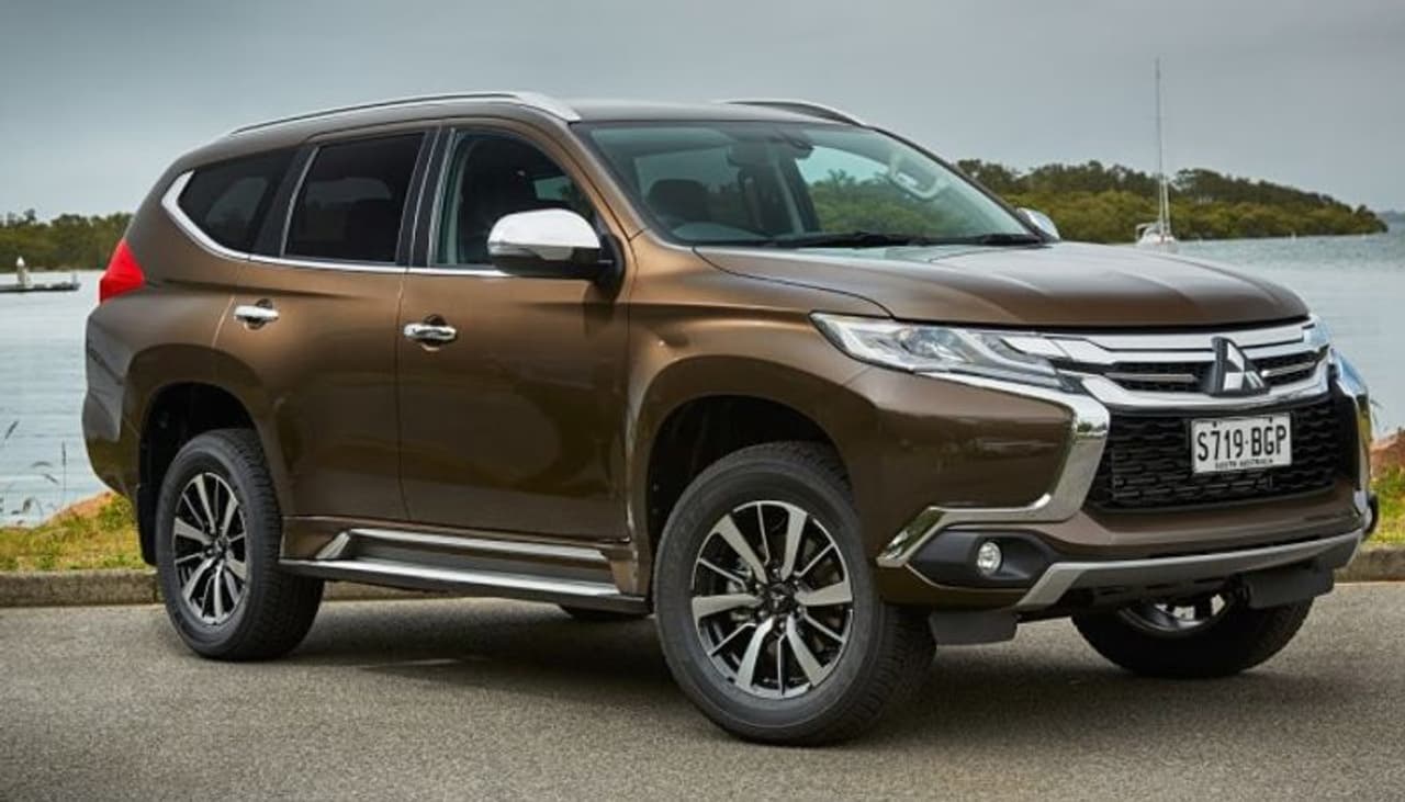 <h1 data mob="Facing massive money woes, Mitsubishi to stop producing Pajero SUV from 2021" data reg="Facing massive money woes, Mitsubishi to stop producing Pajero SUV from 2021" id="headline_41595903477036">ಕೊರೋನಾ ವೈರಸ್ ಕಾರಣ ಪ್ರತಿಷ್ಠಿತ ಆಟೋಮೇಕರ್ ಮಿಟ್ಸುಬಿಶಿ ಮೋಟಾರ್ಸ್ ಇದೀಗ ಉದ್ಯೋಗ ಕಡಿತಕ್ಕೆ ಮುಂದಾಗಿದೆ. ಮೊದಲ ಹಂತದಲ್ಲಿ 600 ಉದ್ಯೋಗ ಕಡಿತ ಮಾಡಲು ನಿರ್ಧರಿಸಿದೆ.</h1> <h1 data mob="Facing massive money woes, Mitsubishi to stop producing Pajero SUV from 2021" data reg="Facing massive money woes, Mitsubishi to stop producing Pajero SUV from 2021" id="headline_41595903477036">ಕೊರೋನಾ ವೈರಸ್ ಕಾರಣ ಪ್ರತಿಷ್ಠಿತ ಆಟೋಮೇಕರ್ ಮಿಟ್ಸುಬಿಶಿ ಮೋಟಾರ್ಸ್ ಇದೀಗ ಉದ್ಯೋಗ ಕಡಿತಕ್ಕೆ ಮುಂದಾಗಿದೆ. ಮೊದಲ ಹಂತದಲ್ಲಿ 600 ಉದ್ಯೋಗ ಕಡಿತ ಮಾಡಲು ನಿರ್ಧರಿಸಿದೆ.</h1>