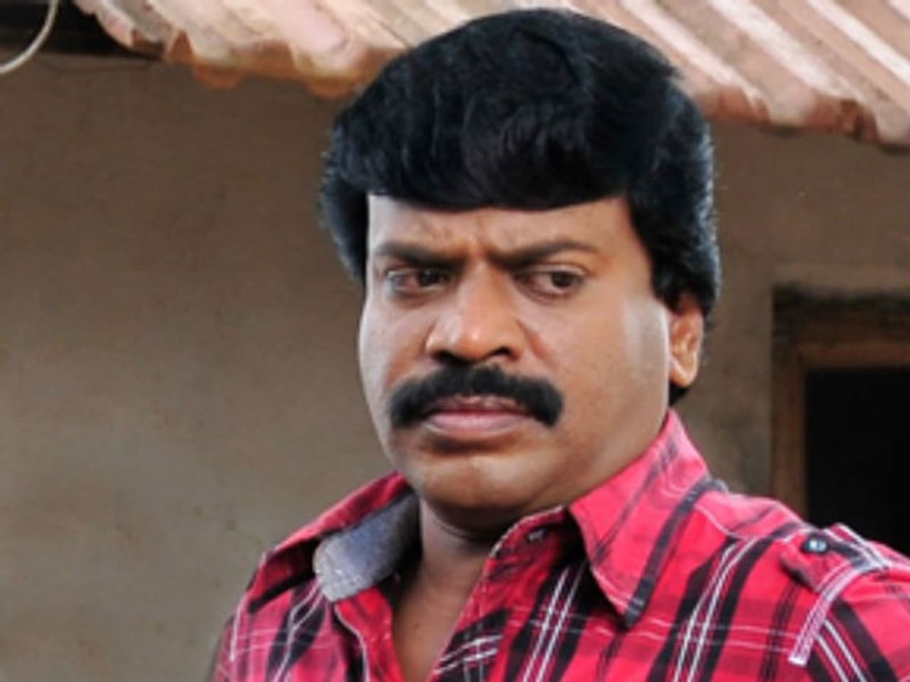 <p>திருமுருகன் இவர் சீரியலில் வருவார் எல்லோருக்கும் தெரியும் இவர் இயக்கிய படங்கள் பாருங்க எம்டன் மகன் இதற்காக ஸ்டேட் அவார்ட் வாங்கினார் </p> <p>திருமுருகன் இவர் சீரியலில் வருவார் எல்லோருக்கும் தெரியும் இவர் இயக்கிய படங்கள் பாருங்க எம்டன் மகன் இதற்காக ஸ்டேட் அவார்ட் வாங்கினார் </p>