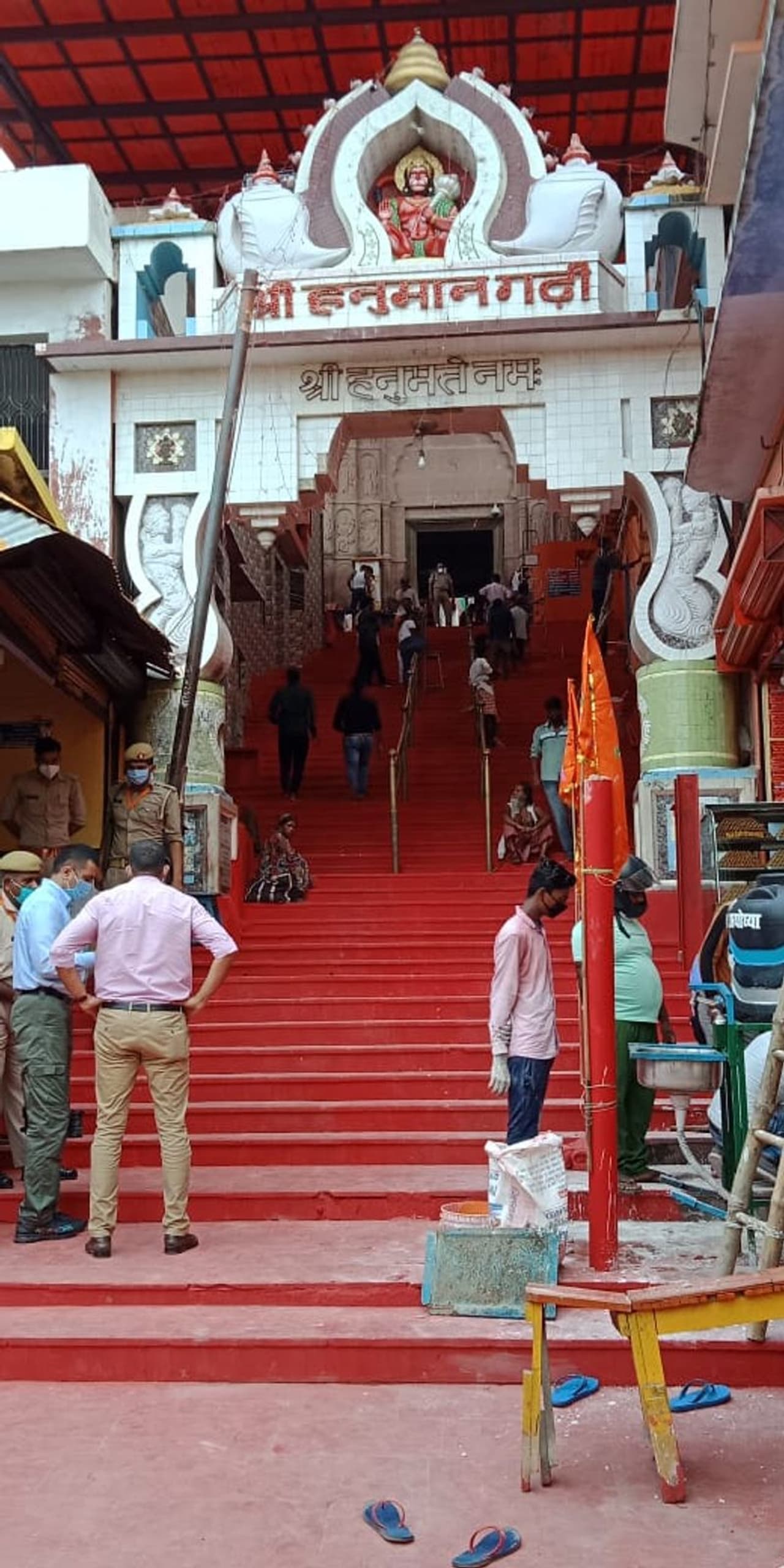 <p>ಅಯೋಧ್ಯೆಯಲ್ಲಿ ರಾಮ ಮಂದಿರ ನಿರ್ಮಾಣಕ್ಕೆ ಆಗಸ್ಟ್ 5ರಂದು ಶಂಕು ಸ್ಥಾಪನೆ ಮಾಡಲಾಗುತ್ತದೆ. ಪ್ರಧಾನಿ ನರೇಂದ್ರ ಮೋದಿ ಸಮಾರಂಭದಲ್ಲಿ ಪಾಲ್ಗೊಳ್ಳಲಿದ್ದಾರೆ.</p>