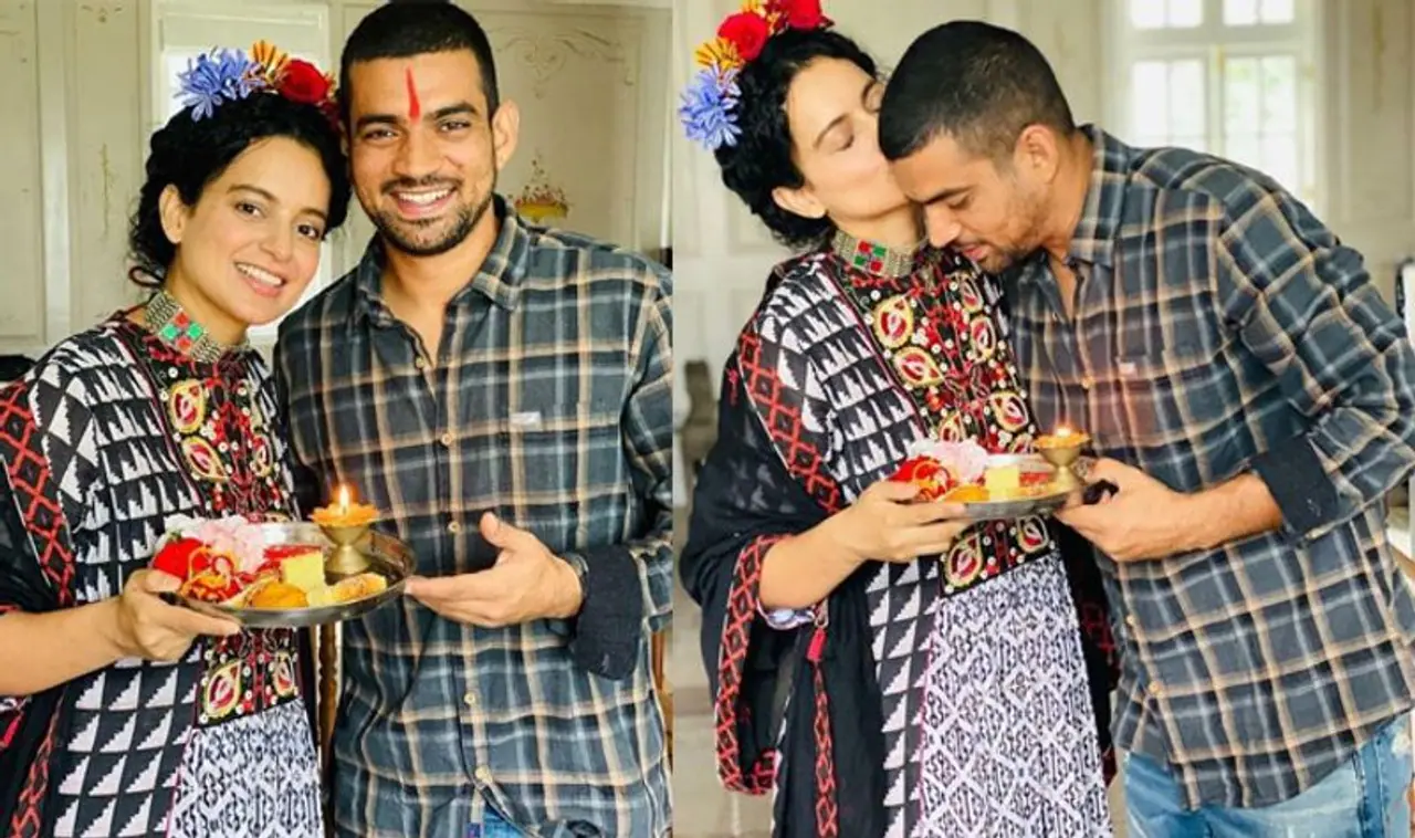 <p>'ನನ್ನ ಚಿತ್ರ ಸರಿಯಾಗಿ ಪ್ರಾರಂಭವಾಗದಿದ್ದಾಗ ನೀನು ಚಡಪಡಿಸುತ್ತೀಯಾ. ನಂಗದು ಇಷ್ಟವಾಗೋಲ್ಲ. ಎಲ್ಲಕ್ಕಿಂತ ಹೆಚ್ಚಾಗಿ, ನಾನು ಹೆಚ್ಚು ಮೆಚ್ಚುವ ವಿಷಯವೆಂದರೆ ನೀನು ತೆಗೆದುಕೊಳ್ಳುವ ಕಾಳಜಿ. ನಾನು ನಿನ್ನನ್ನು ಪ್ರೀತಿಸುತ್ತೇನೆ. ನಿನ್ನನ್ನು ಸಹೋದರನಾಗಿ ಪಡೆಯಲು ನಾನು ಲಕ್ಕಿ,' ಕಂಗನಾ, ತನ್ನ ಸಹೋದರನೊಂದಿಗೆ ಫೋಟೋವನ್ನು ಹಂಚಿಕೊಳ್ಳುತ್ತಾ ಬರೆದಿದ್ದಾರೆ. </p> <p>'ನನ್ನ ಚಿತ್ರ ಸರಿಯಾಗಿ ಪ್ರಾರಂಭವಾಗದಿದ್ದಾಗ ನೀನು ಚಡಪಡಿಸುತ್ತೀಯಾ. ನಂಗದು ಇಷ್ಟವಾಗೋಲ್ಲ. ಎಲ್ಲಕ್ಕಿಂತ ಹೆಚ್ಚಾಗಿ, ನಾನು ಹೆಚ್ಚು ಮೆಚ್ಚುವ ವಿಷಯವೆಂದರೆ ನೀನು ತೆಗೆದುಕೊಳ್ಳುವ ಕಾಳಜಿ. ನಾನು ನಿನ್ನನ್ನು ಪ್ರೀತಿಸುತ್ತೇನೆ. ನಿನ್ನನ್ನು ಸಹೋದರನಾಗಿ ಪಡೆಯಲು ನಾನು ಲಕ್ಕಿ,' ಕಂಗನಾ, ತನ್ನ ಸಹೋದರನೊಂದಿಗೆ ಫೋಟೋವನ್ನು ಹಂಚಿಕೊಳ್ಳುತ್ತಾ ಬರೆದಿದ್ದಾರೆ. </p>