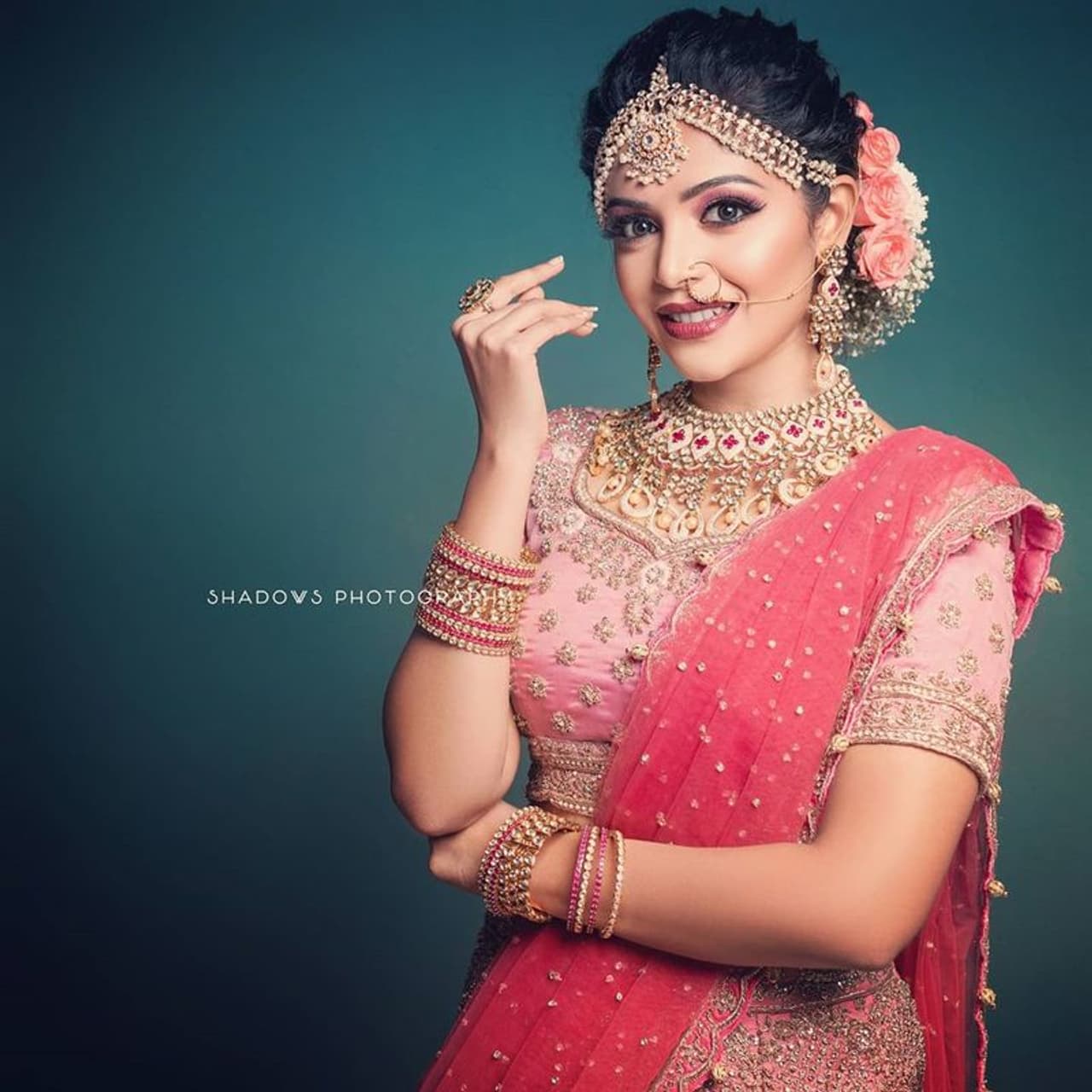 <p>எந்த உடை அணிந்தாலும் பக்காவா இருக்கும் ஐஸ்வர்யா சிவம்&nbsp;</p>