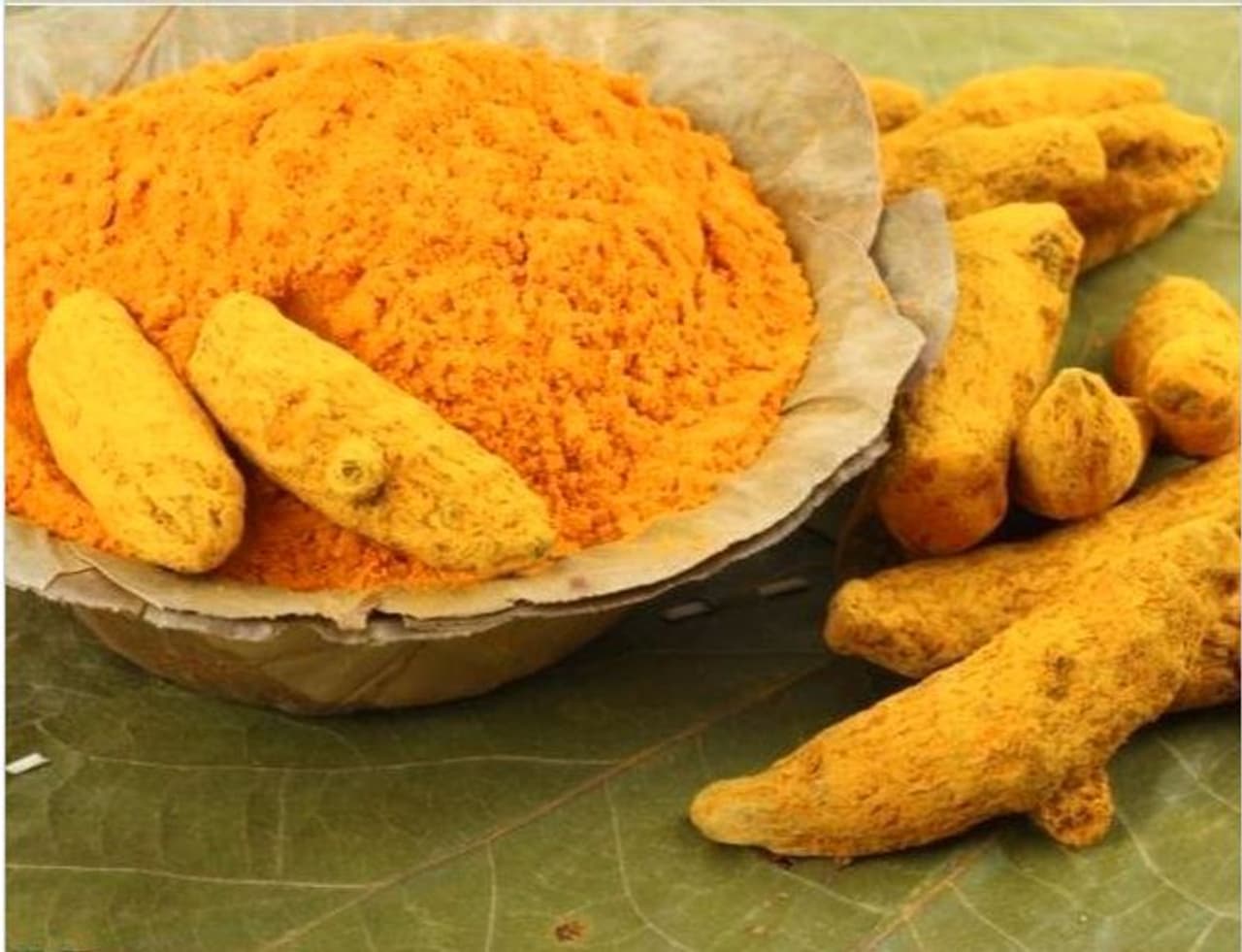 <p>ಸಮಯ ಹೋಗ್ತಾ ಇದ್ದಂತೆ ಮಸಾಲಗಳ ಪ್ರಾಮುಖ್ಯತೆಯನ್ನು ಜನರು ಅರ್ಥ ಮಾಡಿಕೊಳ್ಳುತ್ತಿದ್ದಾರೆ. ಕ್ಯಾರೆಟ್ ಜ್ಯೂಸ್ ಆರೋಗ್ಯಕ್ಕೆ ಅತ್ಯಂತ ಸಹಕಾರಿ.</p>