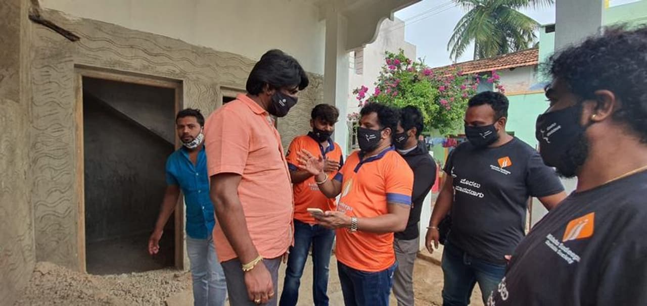 <p>ಅಭಿನಯ ಚಕ್ರವರ್ತಿ ನಟ ಕಿಚ್ಚ ಸುದೀಪ್ ಟ್ರಸ್ಟ್ನಿಂದ ಮತ್ತೊಂದು ಸಾರ್ಥಕತೆಯ ಕೆಲಸ </p> <p>ಅಭಿನಯ ಚಕ್ರವರ್ತಿ ನಟ ಕಿಚ್ಚ ಸುದೀಪ್ ಟ್ರಸ್ಟ್ನಿಂದ ಮತ್ತೊಂದು ಸಾರ್ಥಕತೆಯ ಕೆಲಸ </p>