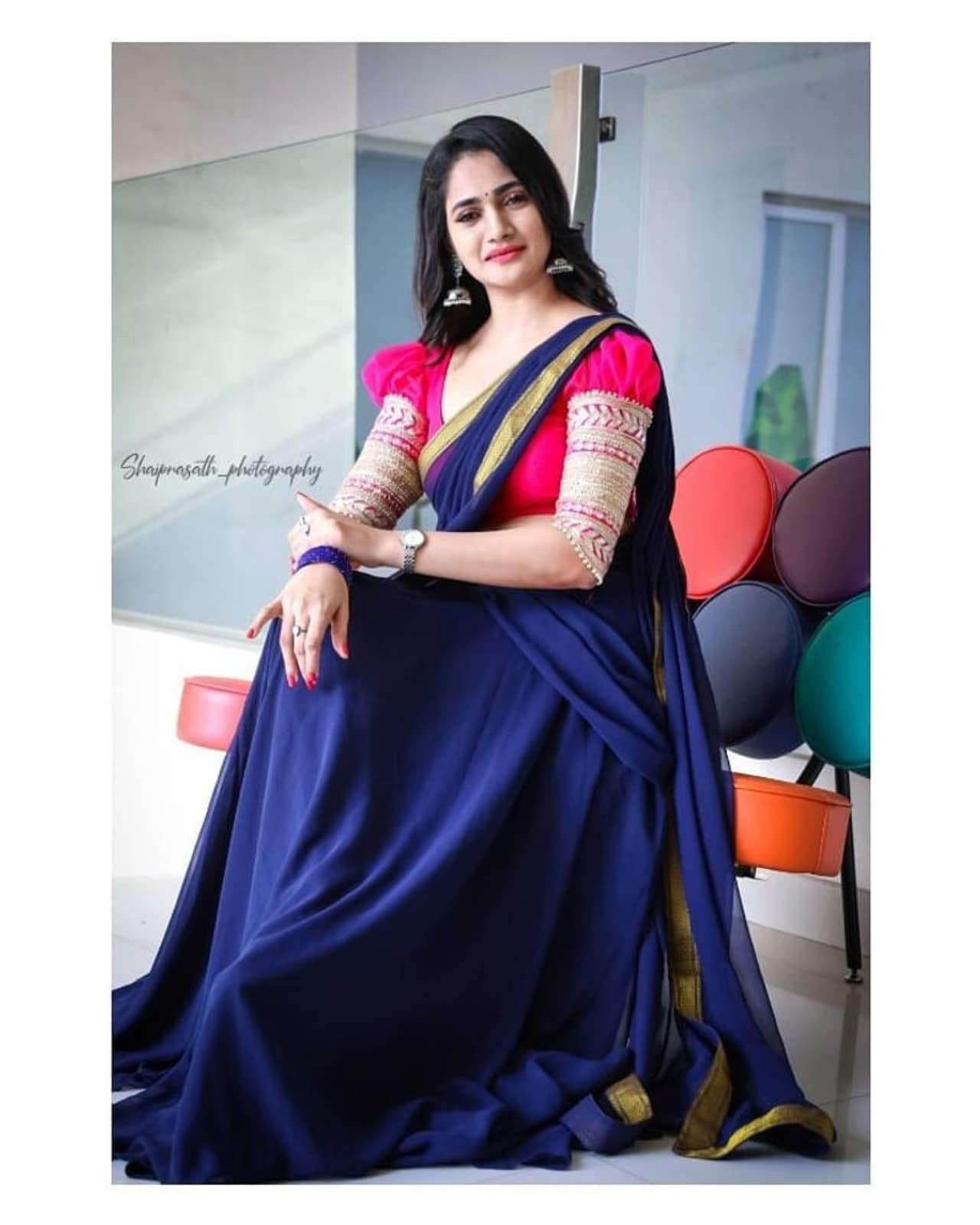 <p>புடவையில் அம்சமாக இருக்கும் லாஸ்லியா </p> <p>புடவையில் அம்சமாக இருக்கும் லாஸ்லியா </p>