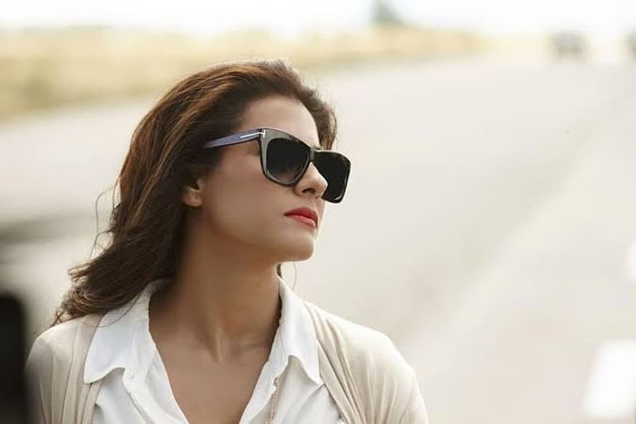 <p>Kajol's big bright smile is enough to make millions of hearts to fall in love with her. Kajol's gigantic on screen presence, bubbly attitude, and candid nature are admired by her fans and admirers. But do you know whom did she have a crush on? Well, let's reveal some details.</p> <p>Kajol's big bright smile is enough to make millions of hearts to fall in love with her. Kajol's gigantic on screen presence, bubbly attitude, and candid nature are admired by her fans and admirers. But do you know whom did she have a crush on? Well, let's reveal some details.</p>