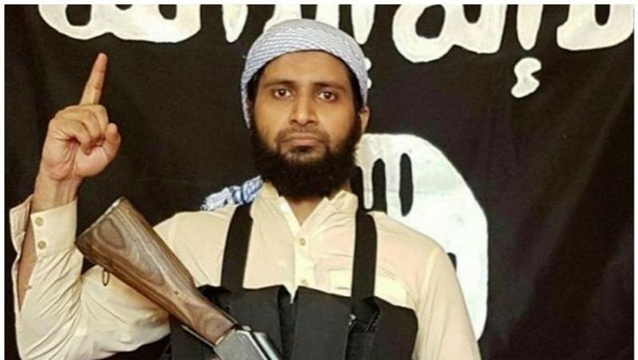 <p>അഫ്ഗാൻ ജയിലിന് നേരെ നടന്ന ഭീകരാക്രമണത്തിന് പിന്നിൽ മലയാളി ഐഎസ് ഭീകരനെന്ന് രഹസ്യാന്വേഷണ വിഭാഗം. കാസർകോട് സ്വദേശി കല്ലുകെട്ടിയപുരയില് ഇജാസ് എന്ന കെ പി ഇജാസാണ് ചാവേർ ആക്രമണം നടത്തിയതെന്നാണ് രഹസ്യാന്വേഷണ വിഭാഗം അറിയിച്ചത്.</p> <p>അഫ്ഗാൻ ജയിലിന് നേരെ നടന്ന ഭീകരാക്രമണത്തിന് പിന്നിൽ മലയാളി ഐഎസ് ഭീകരനെന്ന് രഹസ്യാന്വേഷണ വിഭാഗം. കാസർകോട് സ്വദേശി കല്ലുകെട്ടിയപുരയില് ഇജാസ് എന്ന കെ പി ഇജാസാണ് ചാവേർ ആക്രമണം നടത്തിയതെന്നാണ് രഹസ്യാന്വേഷണ വിഭാഗം അറിയിച്ചത്.</p>