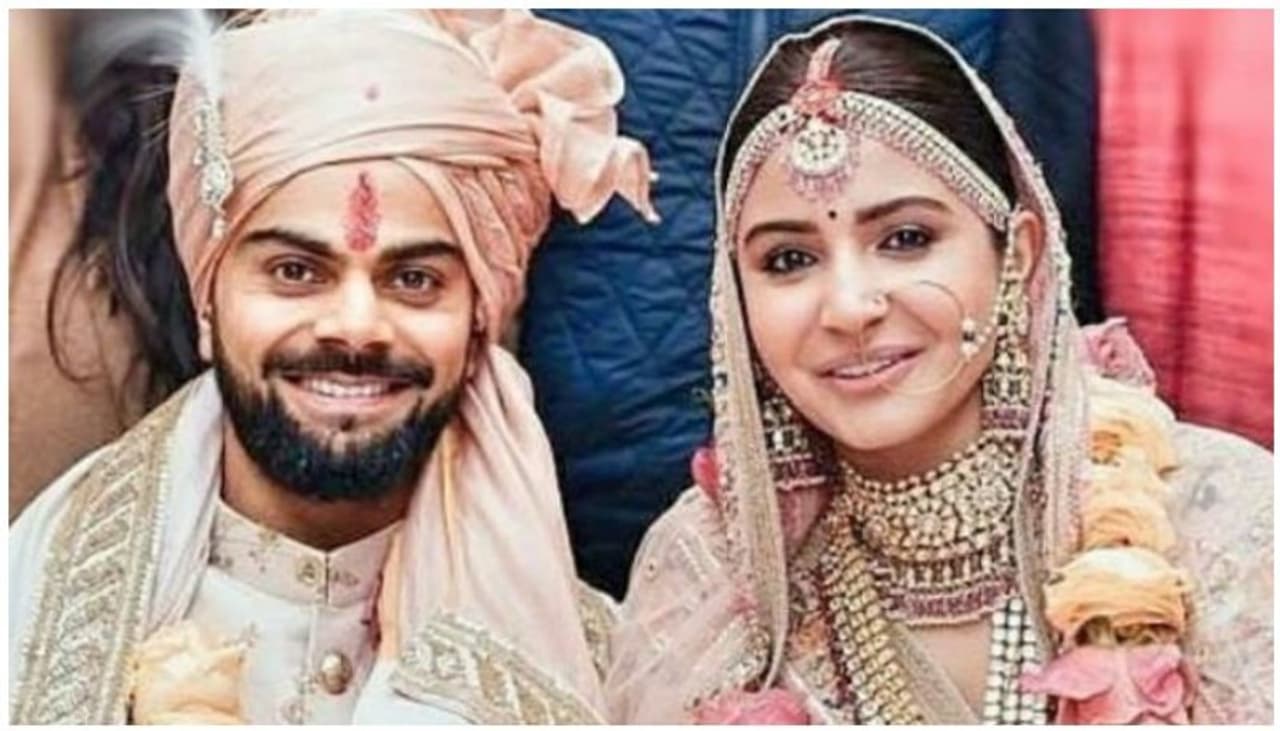 <p>Bollywood actress Anushka Sharma tied the knot with her longtime boyfriend and Indian cricket team captain Virat Kohli in December 2017.<br /> </p> <p>Bollywood actress Anushka Sharma tied the knot with her longtime boyfriend and Indian cricket team captain Virat Kohli in December 2017.<br /> </p>