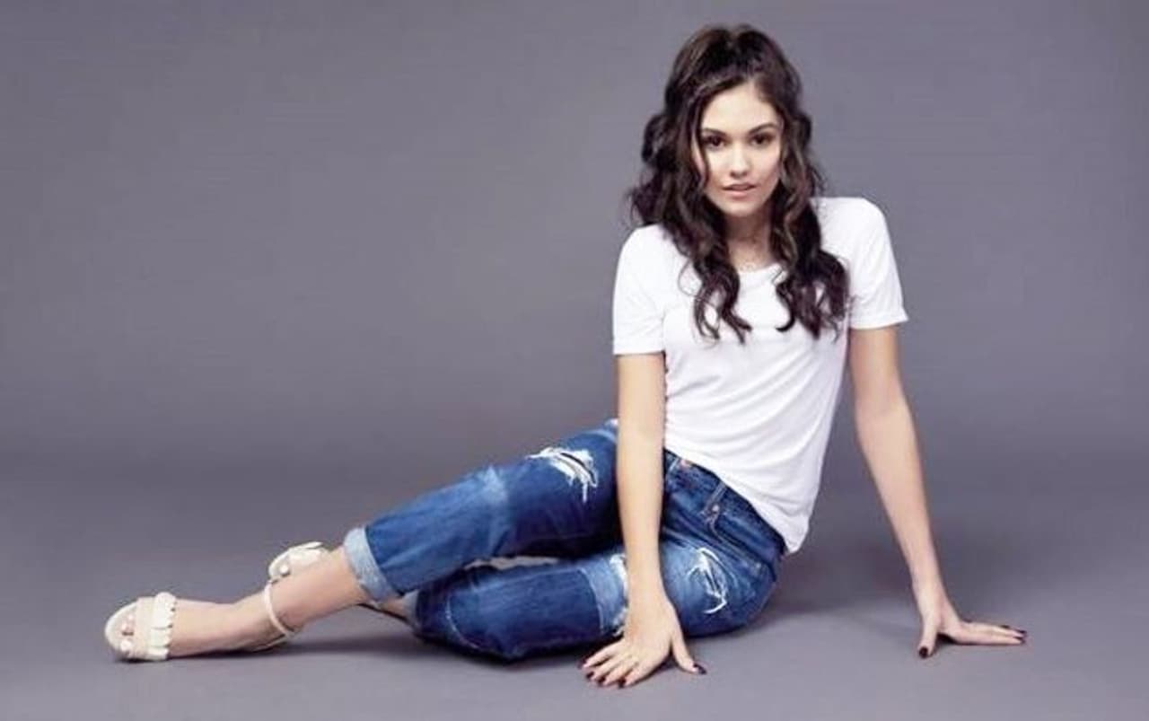 <p>அமெரிக்க நடிகையான ரோனி ஹாக் என்பவர் டிஸ்னி நிகழ்ச்சிகளில் நடித்ததன் மூலம் பிரபலமானவர். </p> <p>அமெரிக்க நடிகையான ரோனி ஹாக் என்பவர் டிஸ்னி நிகழ்ச்சிகளில் நடித்ததன் மூலம் பிரபலமானவர். </p>