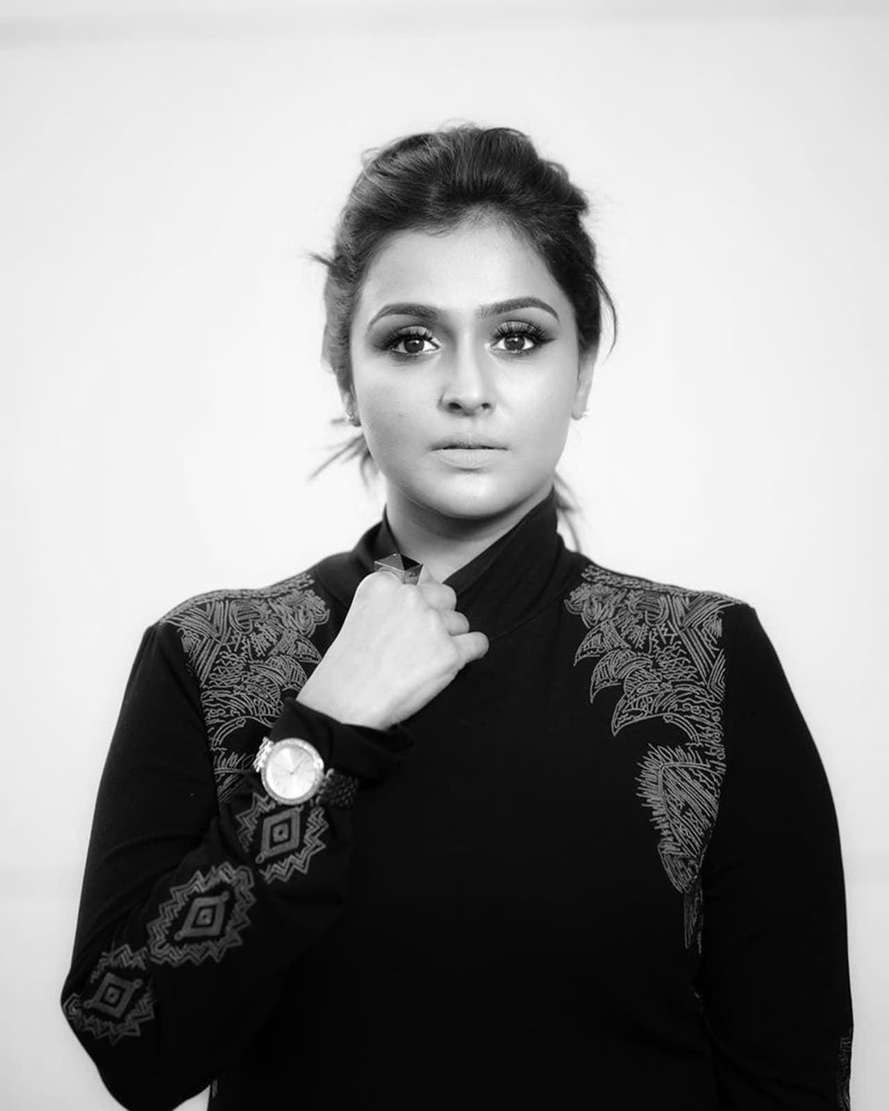 <p>கருப்பு வெள்ளை புகைப்படத்தில் அழகாக இருக்கும் ரம்யா </p> <p>கருப்பு வெள்ளை புகைப்படத்தில் அழகாக இருக்கும் ரம்யா </p>