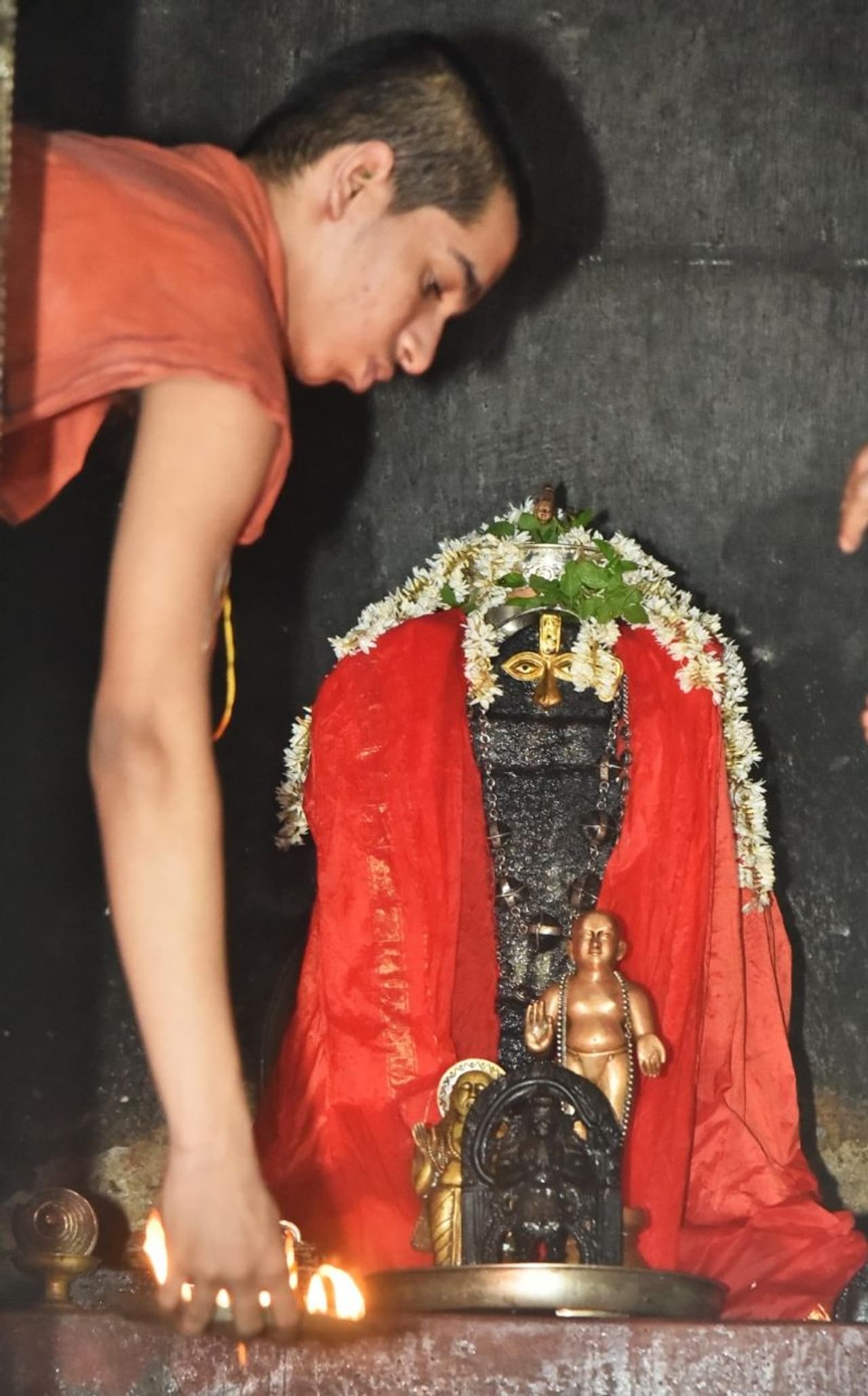 <p>ಪಲಿಮಾರು ಕಿರಿಯ ಮಠಾಧೀಶರಾದ ಶ್ರೀ ವಿದ್ಯಾರಾಜೇಶ್ವರತೀರ್ಥ ಶ್ರೀಪಾದರು ಆಗಮಿಸಿ ವಿಶೇಷ ಪೊಜೆ ಸಲ್ಲಿಸಿದರು.</p> <p>ಪಲಿಮಾರು ಕಿರಿಯ ಮಠಾಧೀಶರಾದ ಶ್ರೀ ವಿದ್ಯಾರಾಜೇಶ್ವರತೀರ್ಥ ಶ್ರೀಪಾದರು ಆಗಮಿಸಿ ವಿಶೇಷ ಪೊಜೆ ಸಲ್ಲಿಸಿದರು.</p>