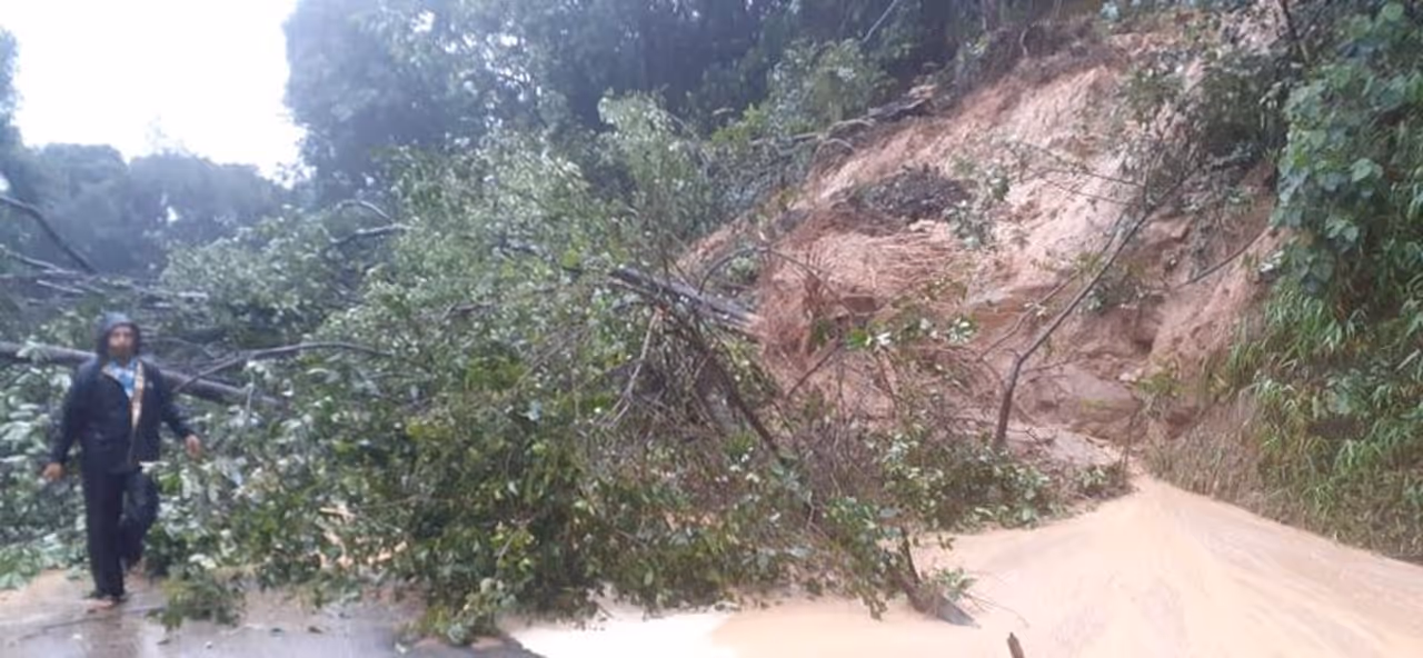 <p>A landslide has been reported in Charmadi Ghat road which links between Chikkamagaluru and Mangaluru on Friday (August 7).<br /> </p> <p>A landslide has been reported in Charmadi Ghat road which links between Chikkamagaluru and Mangaluru on Friday (August 7).<br /> </p>