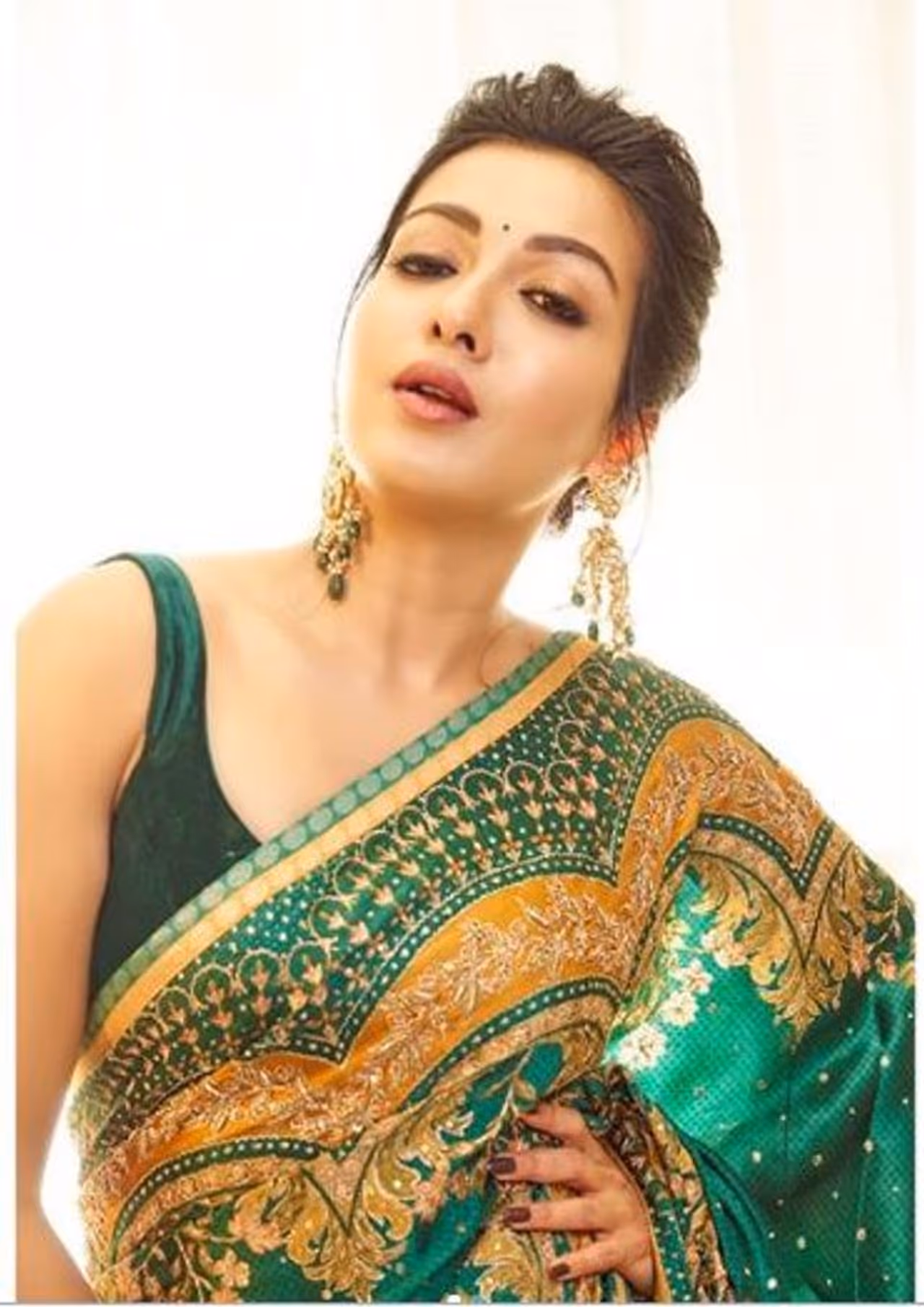 <p>செம்ம ஸ்டைலிஷாக நின்றபடி போஸ் கொடுக்கும் கேத்தரின் தெரேசா </p> <p>செம்ம ஸ்டைலிஷாக நின்றபடி போஸ் கொடுக்கும் கேத்தரின் தெரேசா </p>