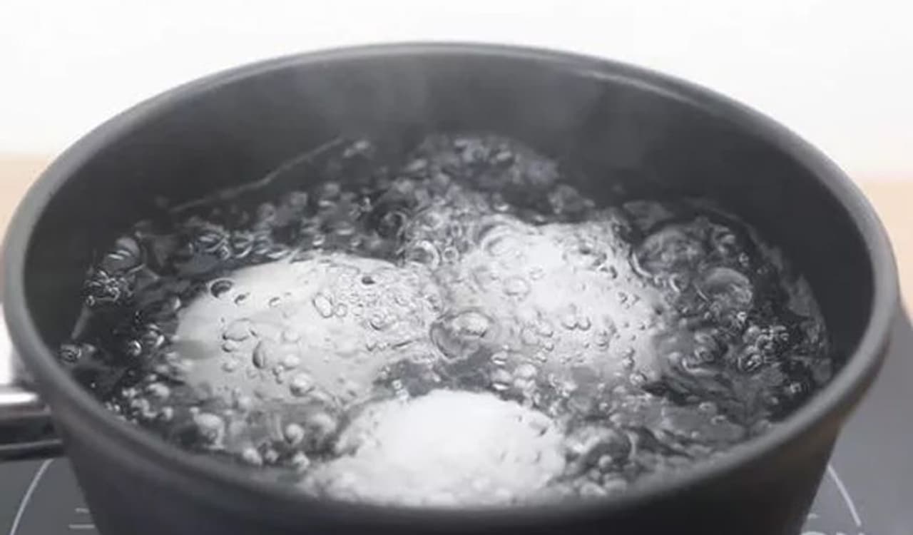 <p>Eggs are one of the most versatile foods in the world of gastronomy add them to your salad and voila, you have an excellent protein rich breakfast meal ready for you.</p> <p>Eggs are one of the most versatile foods in the world of gastronomy add them to your salad and voila, you have an excellent protein rich breakfast meal ready for you.</p>