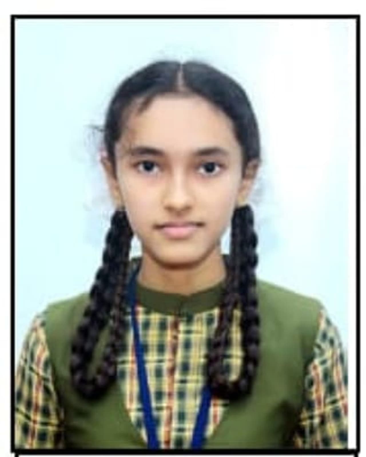 <p>625ಕ್ಕೆ 625 ಅಂಕ ಪಡೆದ ಶಿರಸಿಯ ಸರ್ಕಾರಿ ಮಾರಿಕಾಂಬಾ ಪ್ರೌಢಶಾಲೆಯ ವಿದ್ಯಾರ್ಥಿನಿ ಸನ್ನಿಧಿ ಮಹಾಬಲೇಶ್ವರ ಹೆಗಡೆ,</p> <p>625ಕ್ಕೆ 625 ಅಂಕ ಪಡೆದ ಶಿರಸಿಯ ಸರ್ಕಾರಿ ಮಾರಿಕಾಂಬಾ ಪ್ರೌಢಶಾಲೆಯ ವಿದ್ಯಾರ್ಥಿನಿ ಸನ್ನಿಧಿ ಮಹಾಬಲೇಶ್ವರ ಹೆಗಡೆ,</p>